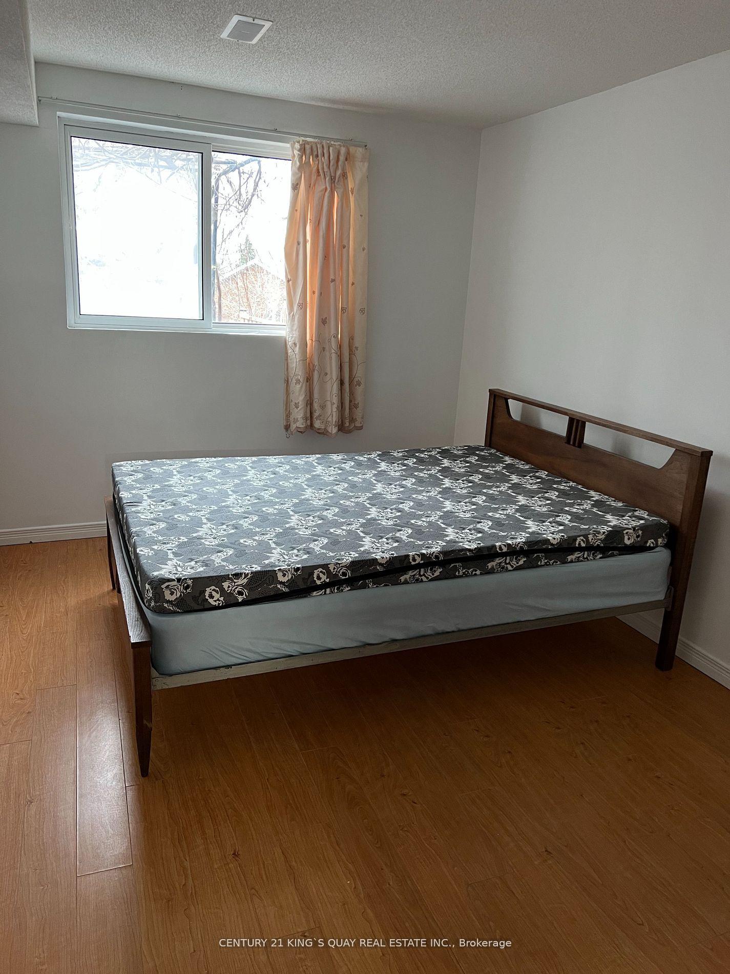 Photo 3 of Unit LOWER, 74 glendower Circuit, Scarborough, L'Amoreaux — HOMEH