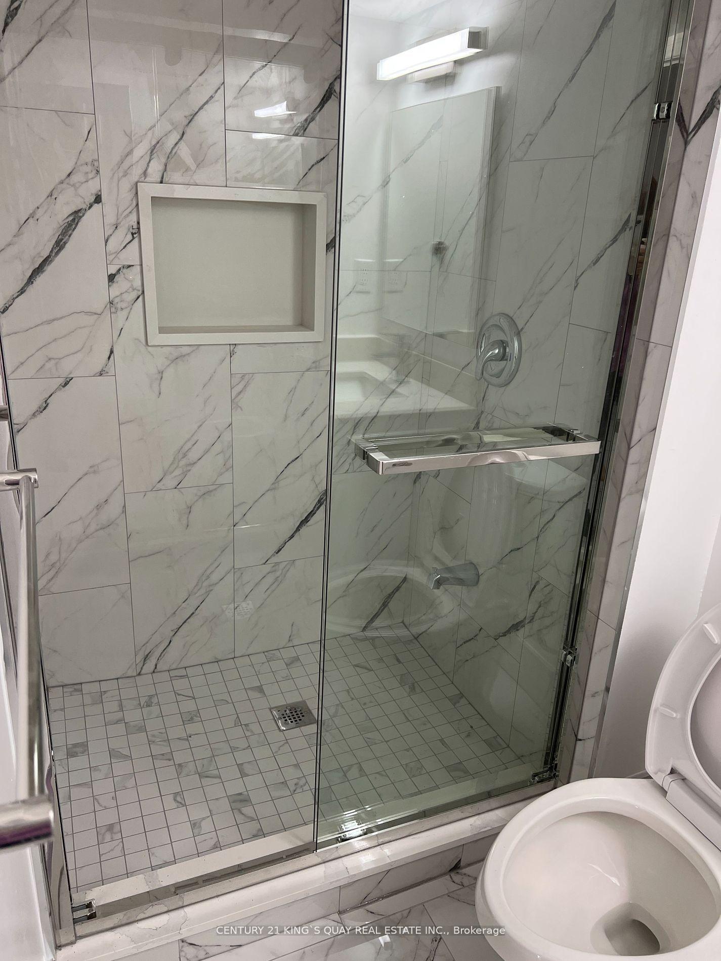 Photo 4 of Unit LOWER, 74 glendower Circuit, Scarborough, L'Amoreaux — HOMEH