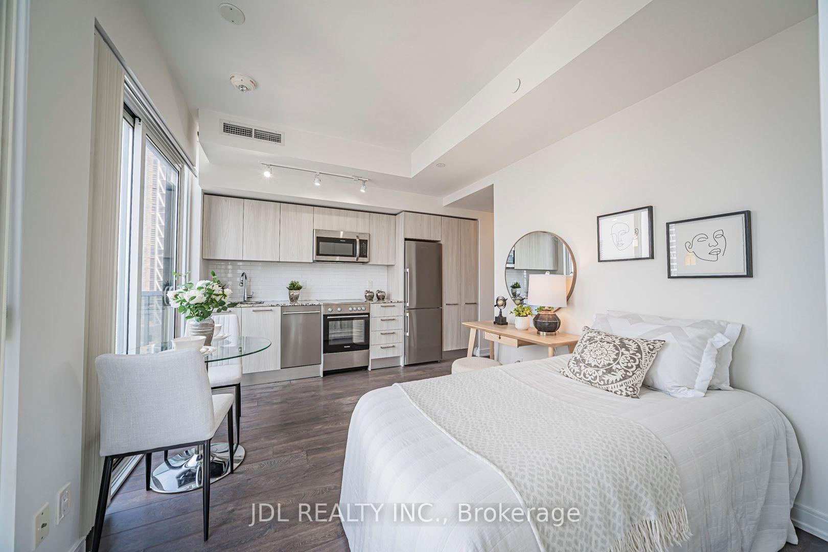 Photo 5 of Unit 3510, 28 Wellesley Street E, Toronto, Church-Yonge Corridor — HOMEH