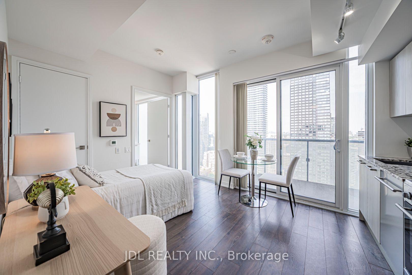 Photo 6 of Unit 3510, 28 Wellesley Street E, Toronto, Church-Yonge Corridor — HOMEH