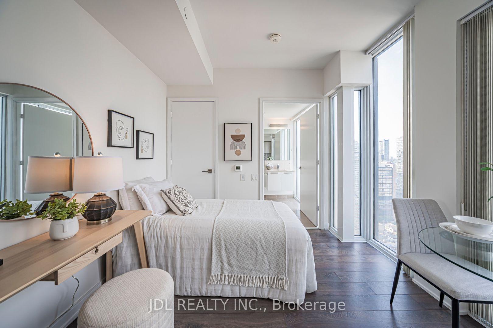 Photo 8 of Unit 3510, 28 Wellesley Street E, Toronto, Church-Yonge Corridor — HOMEH