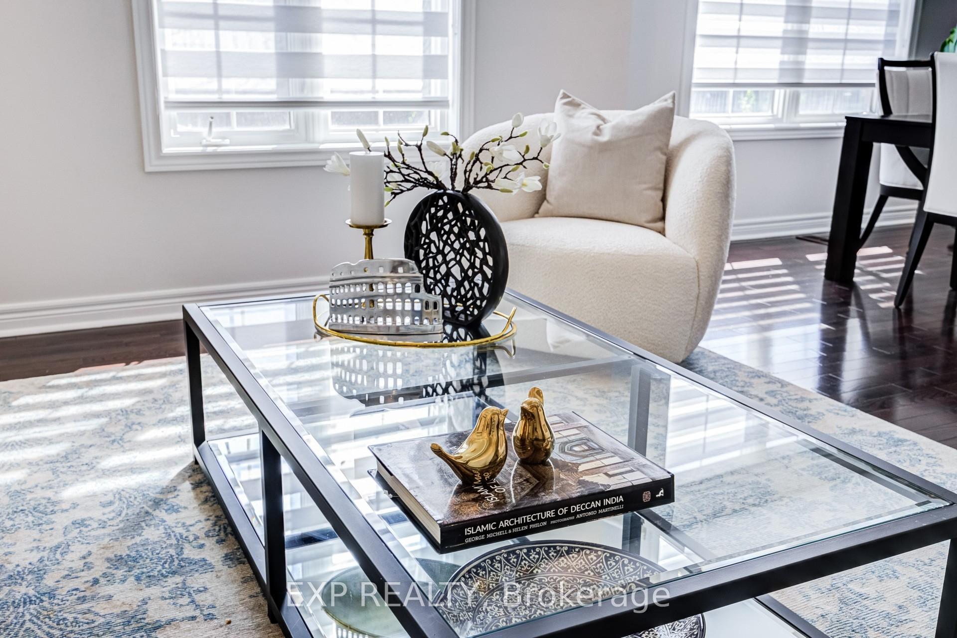 Photo 10 of 50 Stoney Creek Drive, Markham, Greensborough — HOMEH