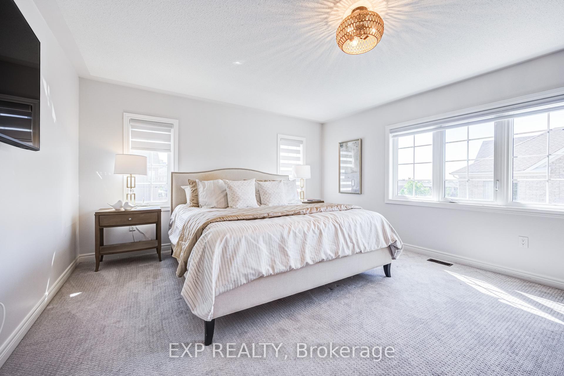 Photo 24 of 50 Stoney Creek Drive, Markham, Greensborough — HOMEH