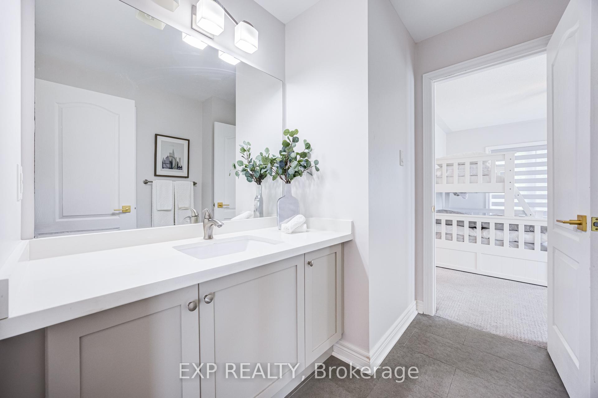 Photo 28 of 50 Stoney Creek Drive, Markham, Greensborough — HOMEH