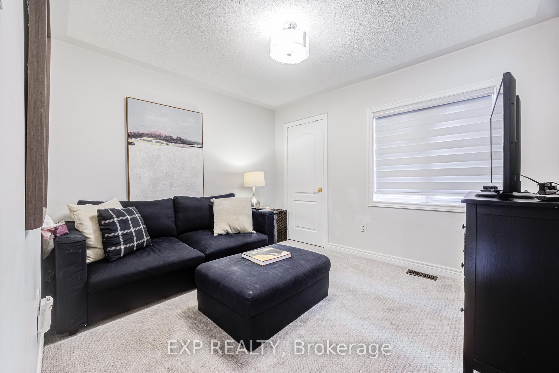 Photo 46 of 50 Stoney Creek Drive, Markham, Greensborough — HOMEH