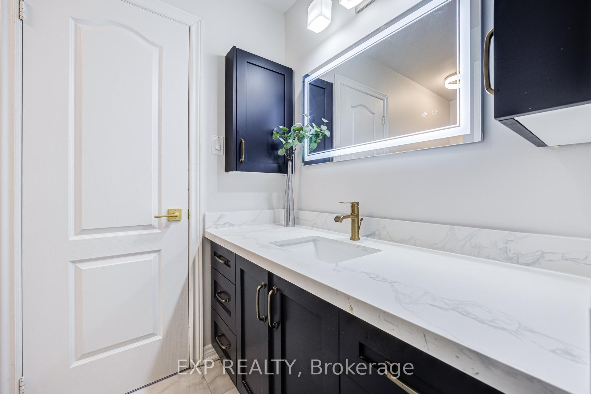 Photo 32 of 50 Stoney Creek Drive, Markham, Greensborough — HOMEH