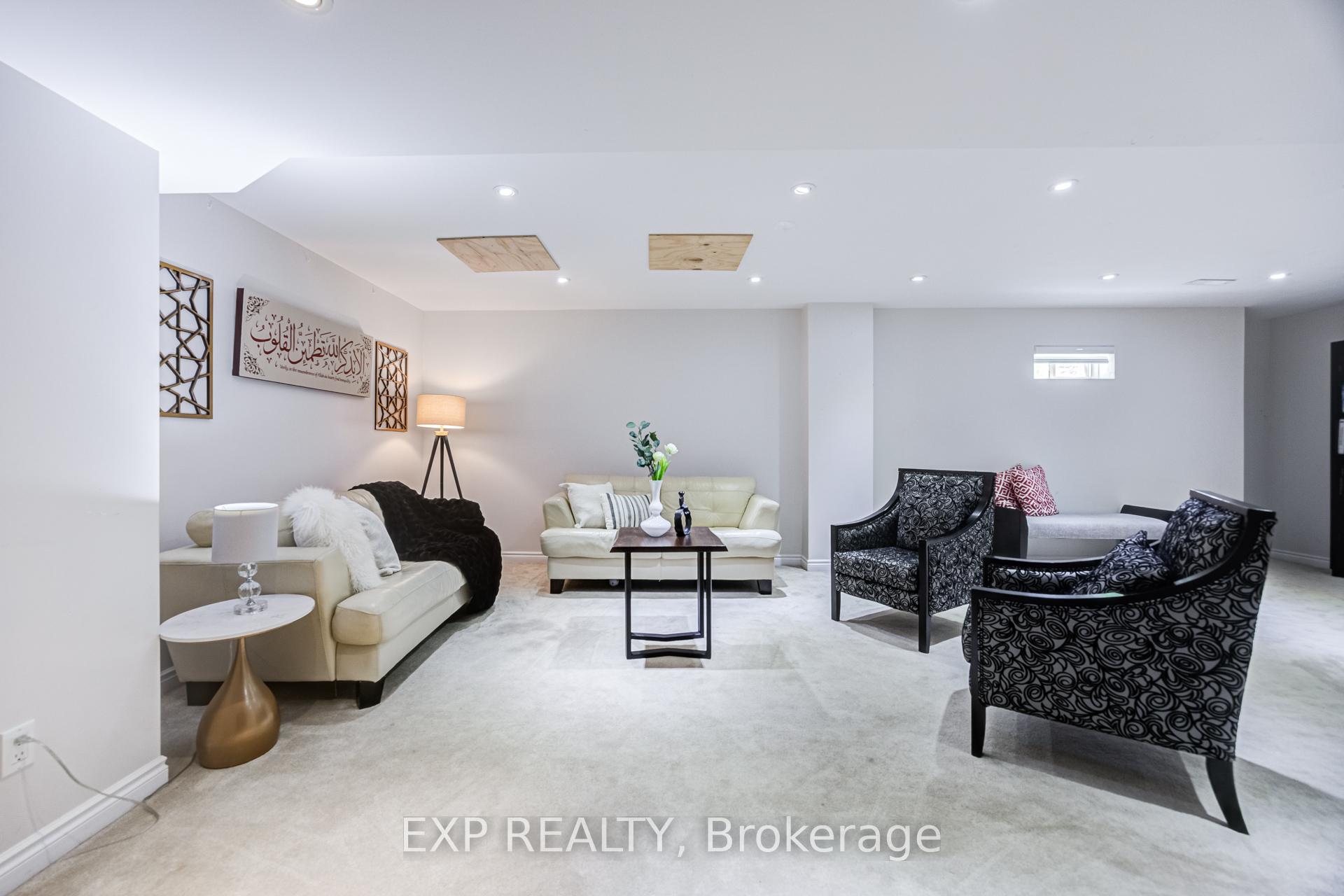 Photo 48 of 50 Stoney Creek Drive, Markham, Greensborough — HOMEH