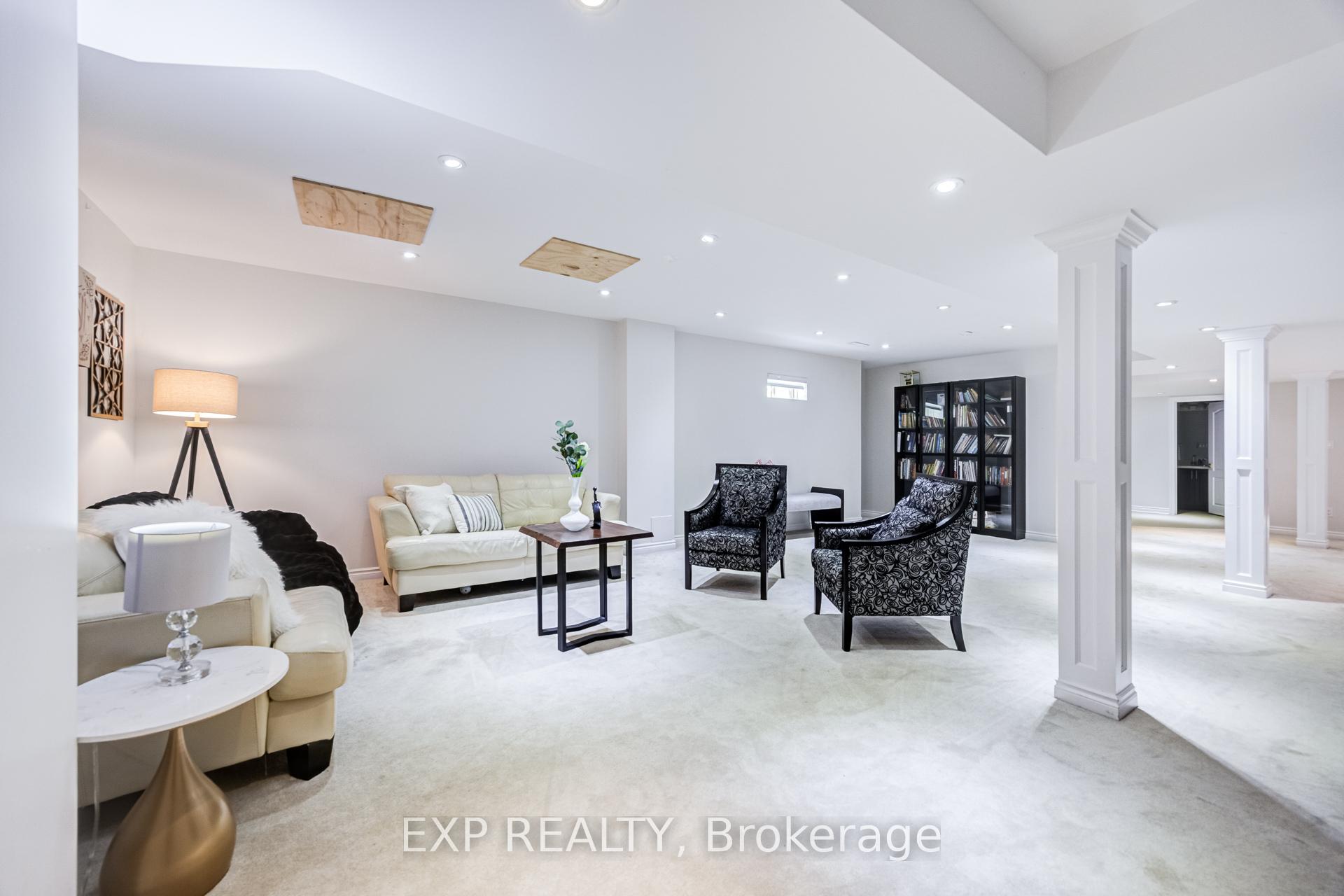Photo 49 of 50 Stoney Creek Drive, Markham, Greensborough — HOMEH