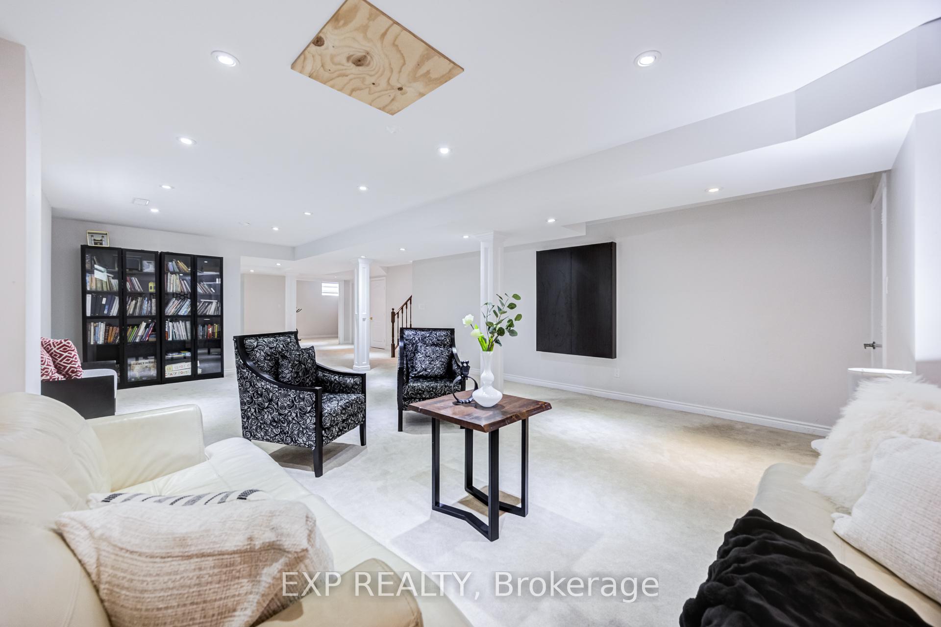 Photo 50 of 50 Stoney Creek Drive, Markham, Greensborough — HOMEH