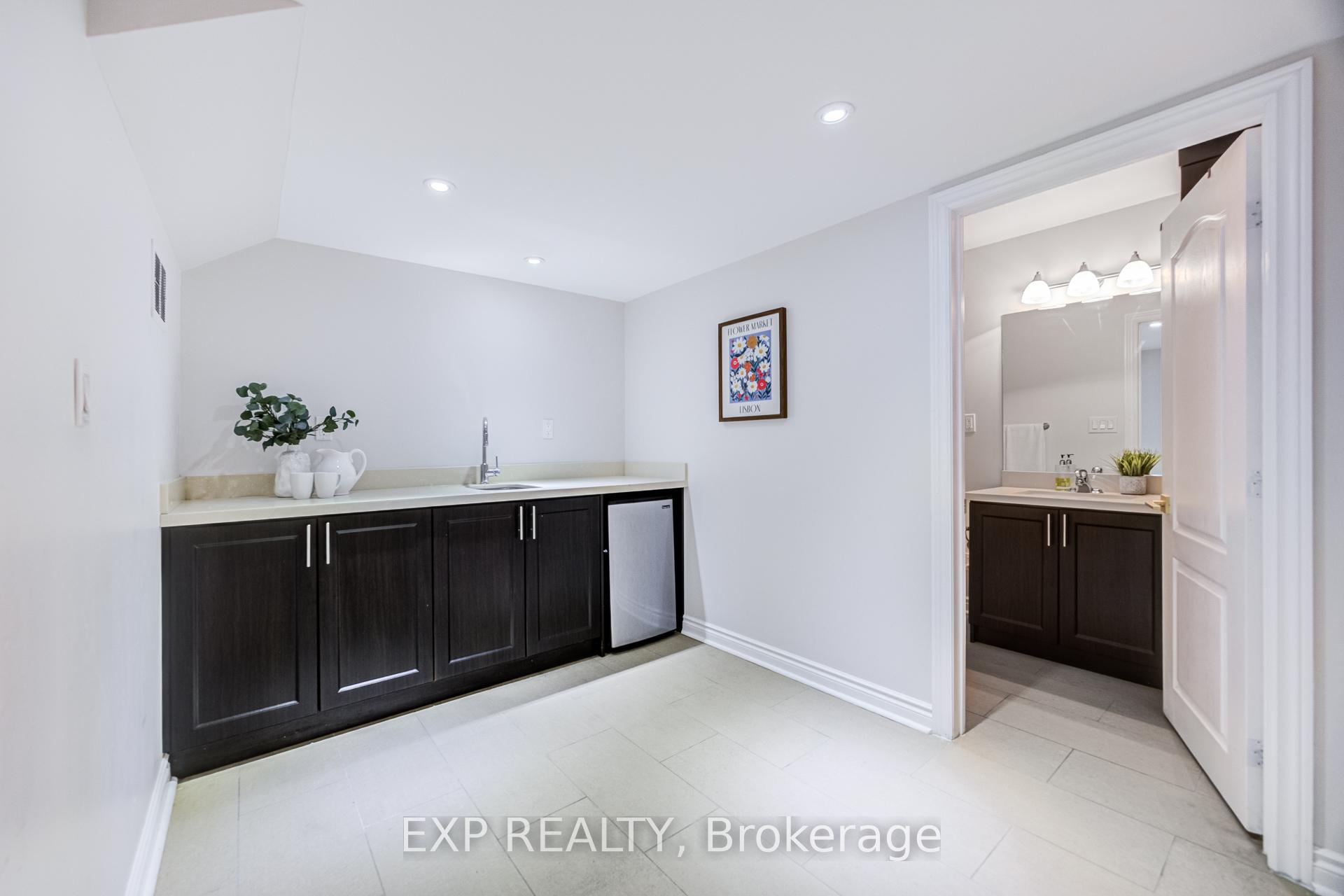 Photo 34 of 50 Stoney Creek Drive, Markham, Greensborough — HOMEH