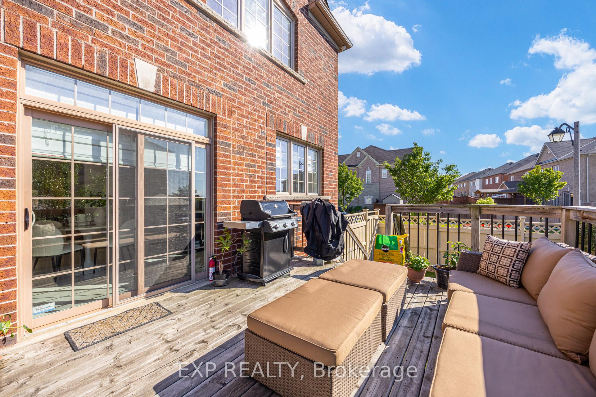 Photo 42 of 50 Stoney Creek Drive, Markham, Greensborough — HOMEH