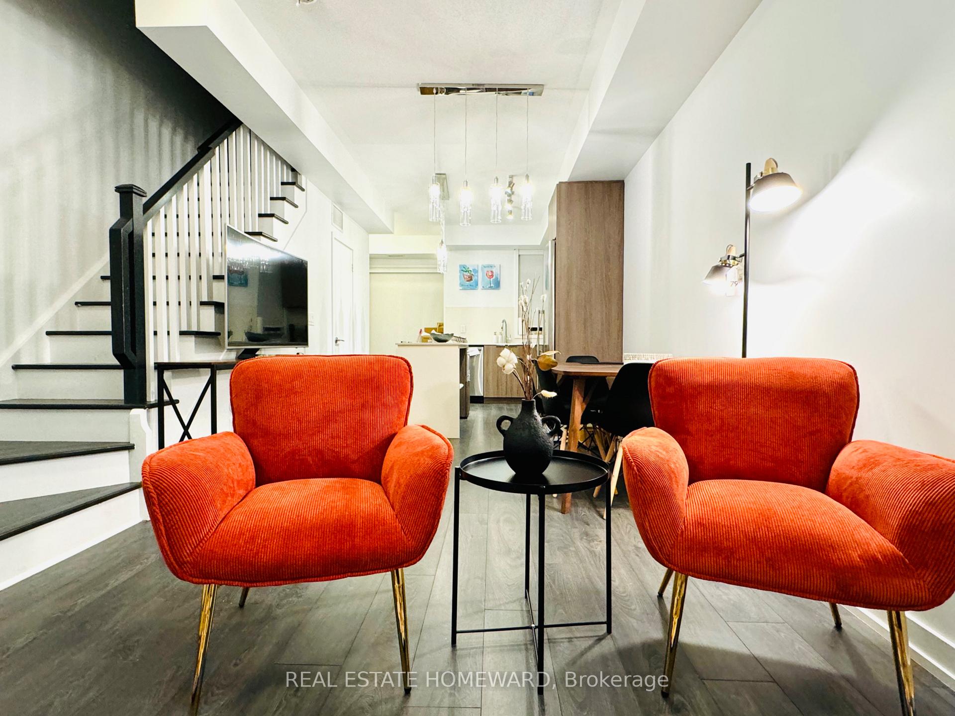 Photo 2 of 17 St. Bartholomew Street, Toronto, Regent Park — HOMEH