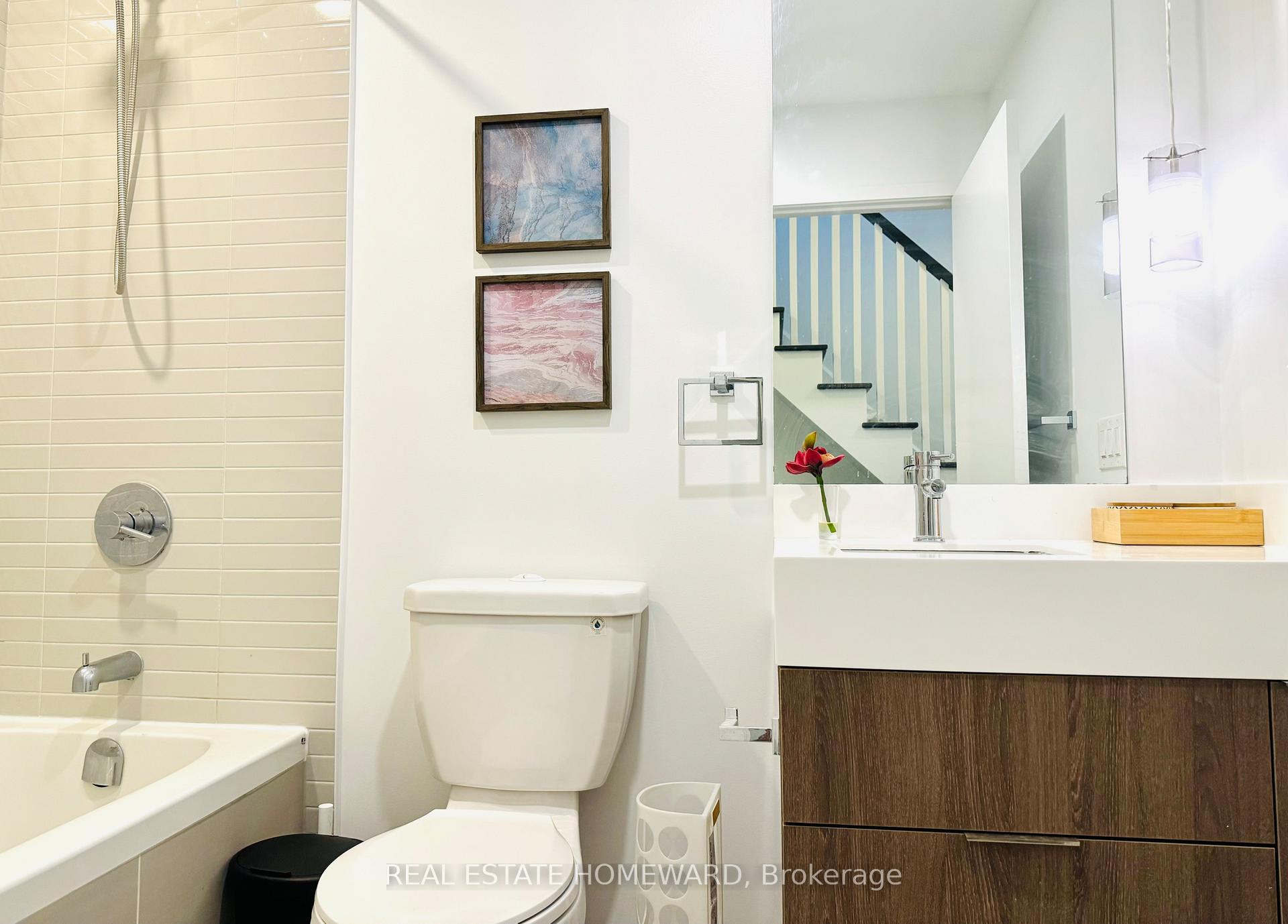 Photo 14 of 17 St. Bartholomew Street, Toronto, Regent Park — HOMEH