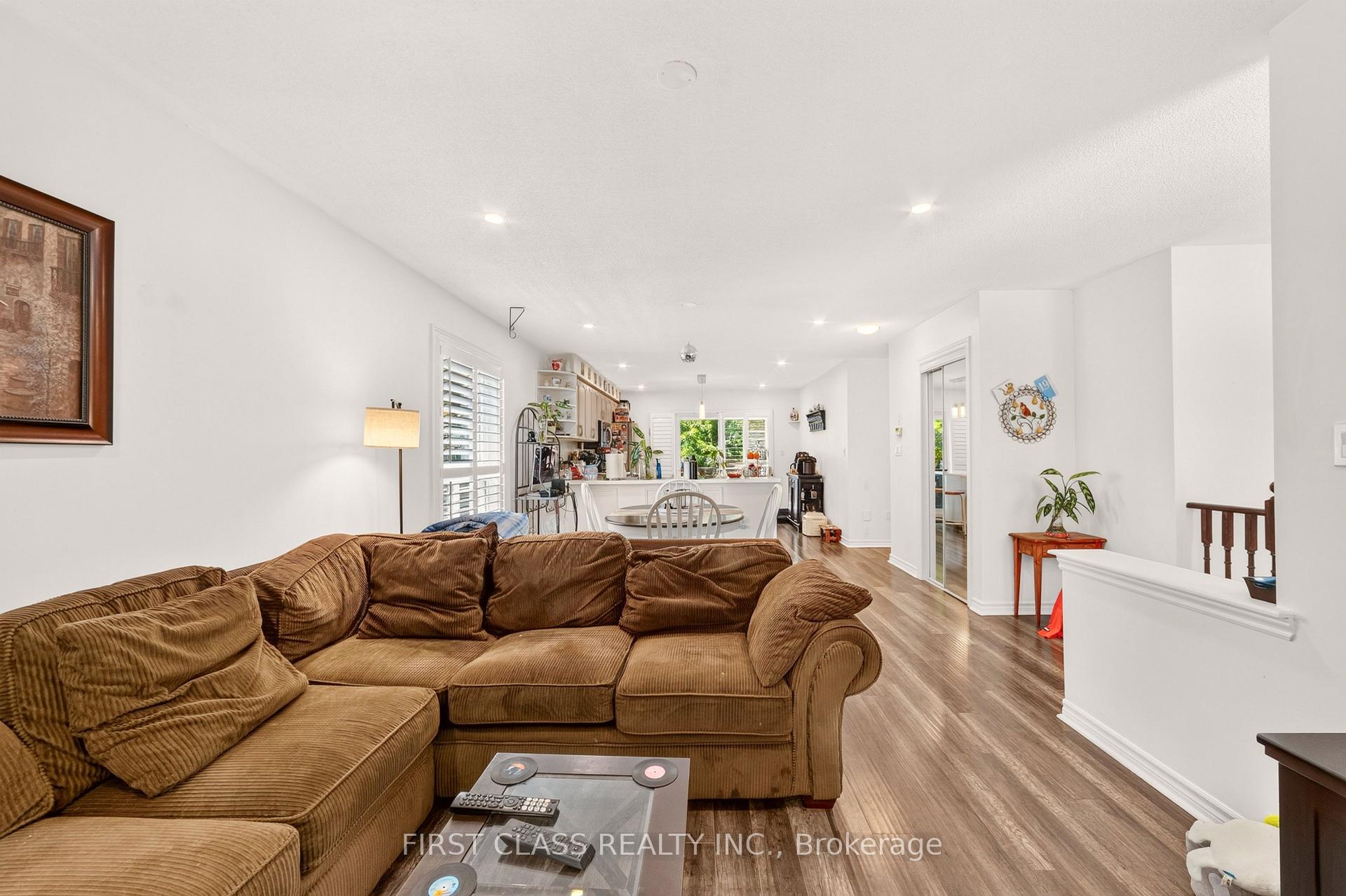 Photo 6 of 115 Succession Crescent, Barrie, Innis-Shore — HOMEH