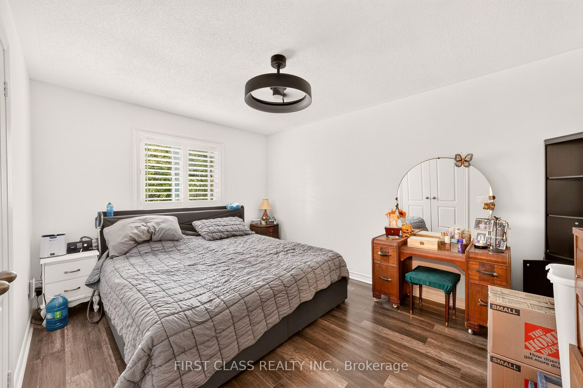 Photo 13 of 115 Succession Crescent, Barrie, Innis-Shore — HOMEH