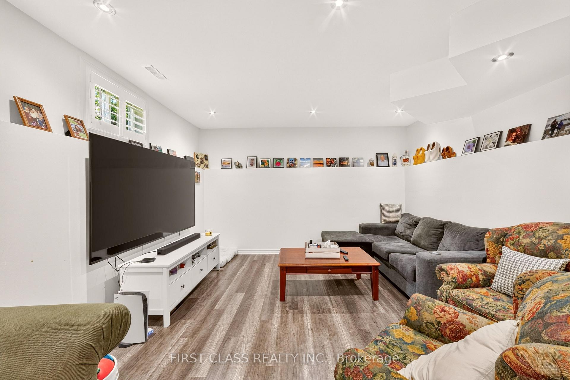 Photo 18 of 115 Succession Crescent, Barrie, Innis-Shore — HOMEH