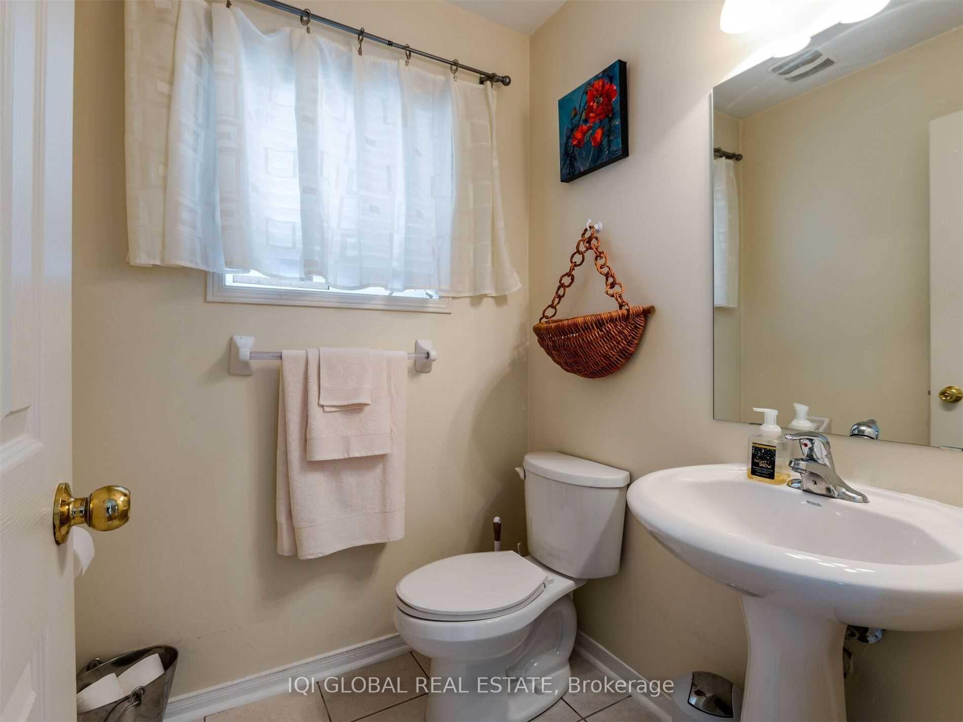 Photo 16 of 196 Featherstone Road N, Milton, Dempsey — HOMEH