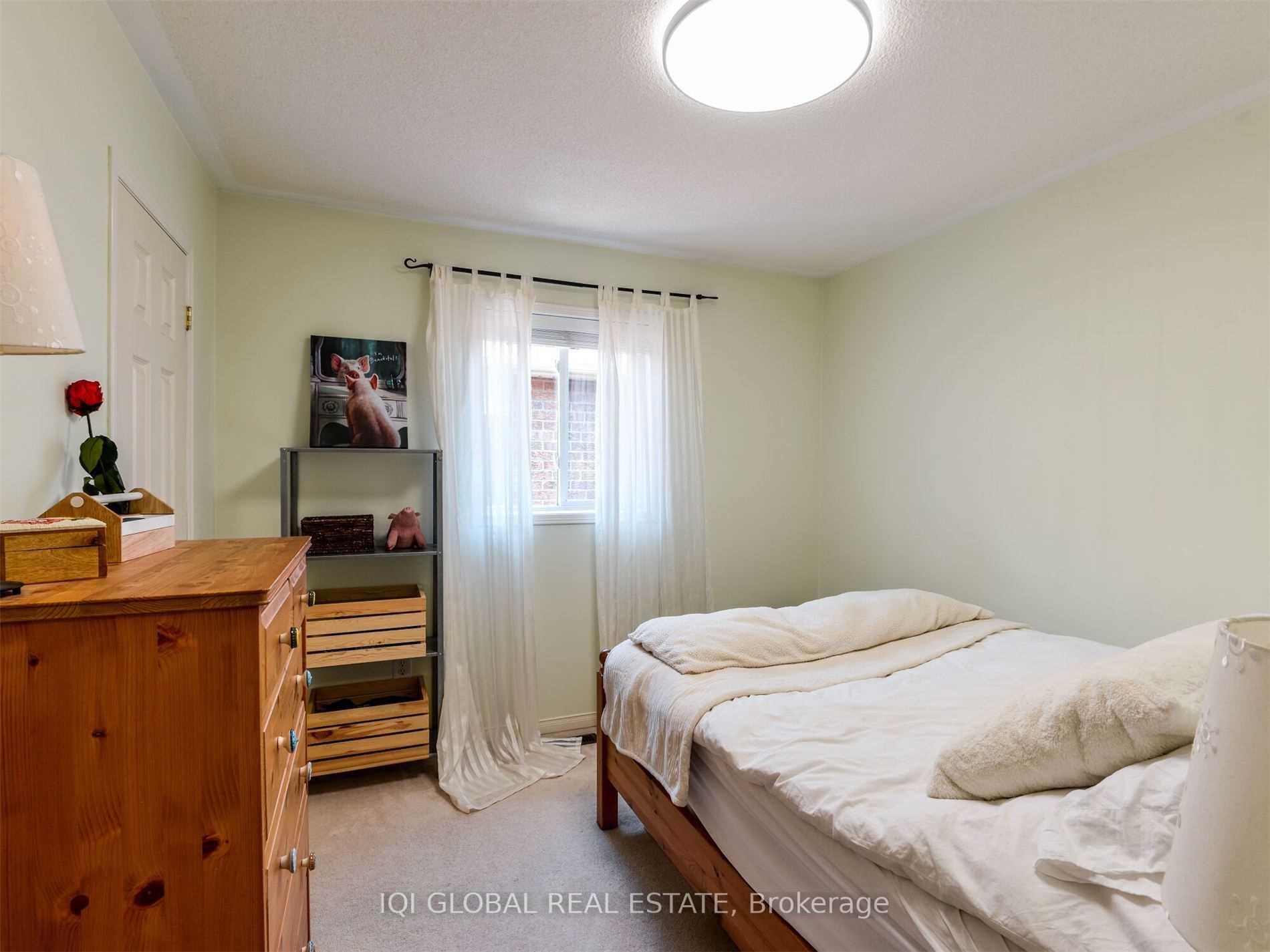 Photo 29 of 196 Featherstone Road N, Milton, Dempsey — HOMEH