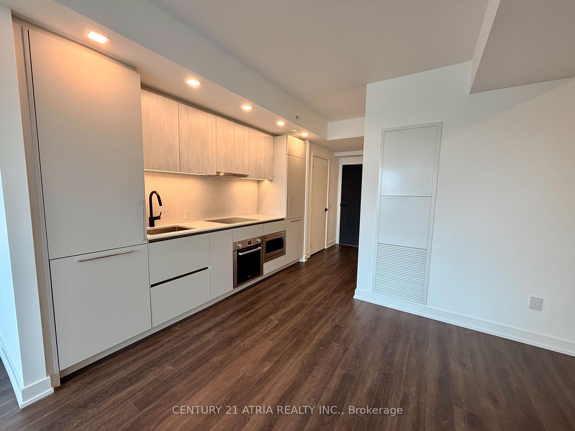 Photo 3 of Unit 3601, 609 Sherbourne Street, Toronto, North St. James Town — HOMEH