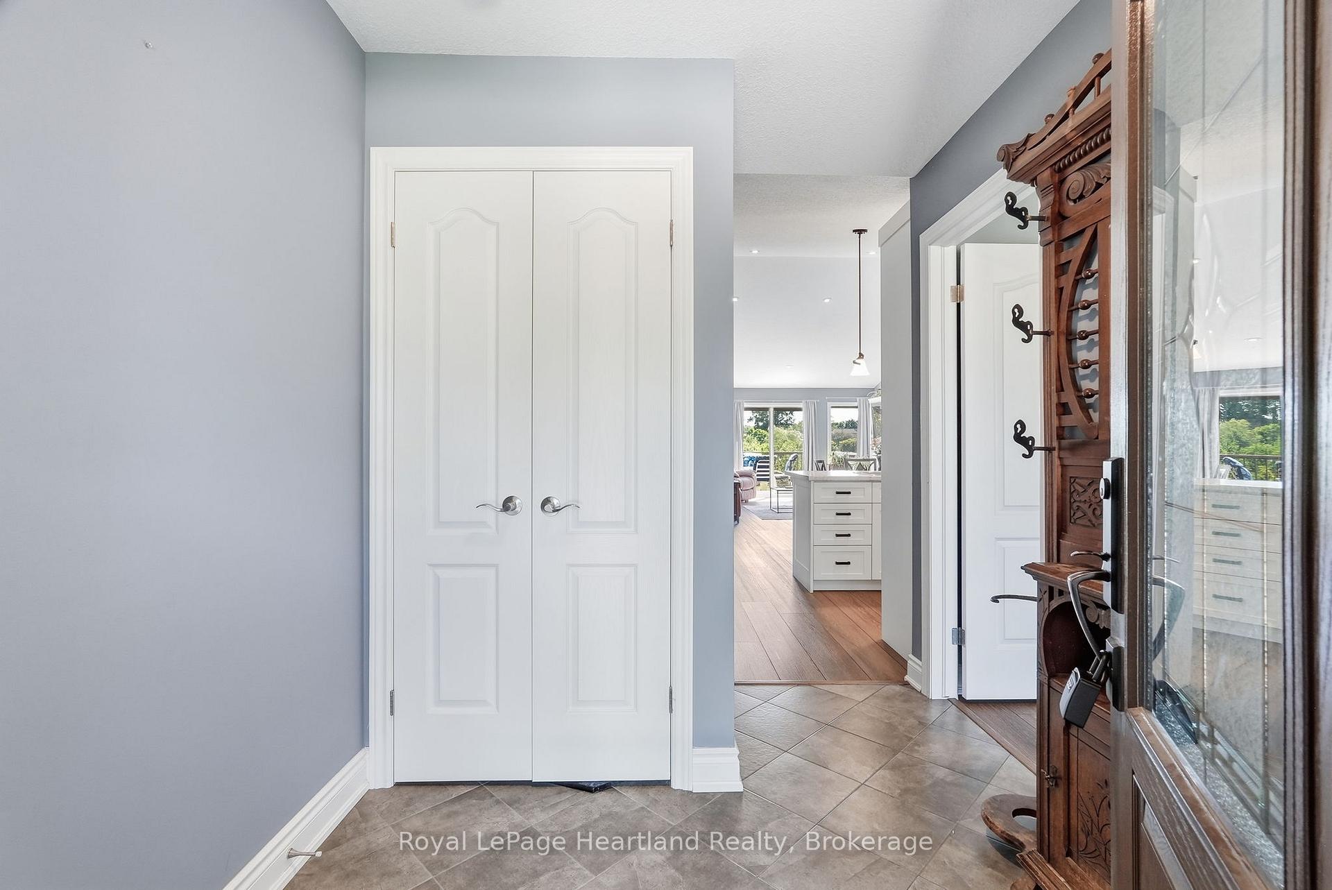 Photo 5 of 10 Minto Street S, Minto — HOMEH