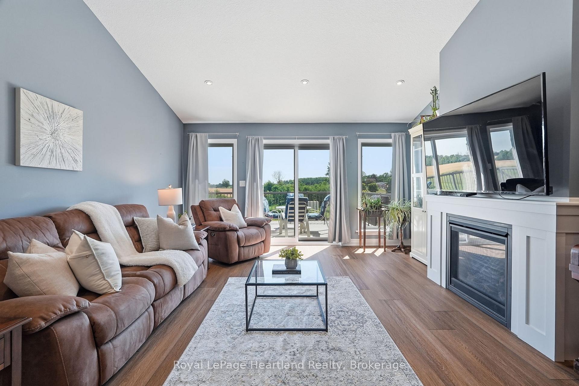 Photo 7 of 10 Minto Street S, Minto — HOMEH