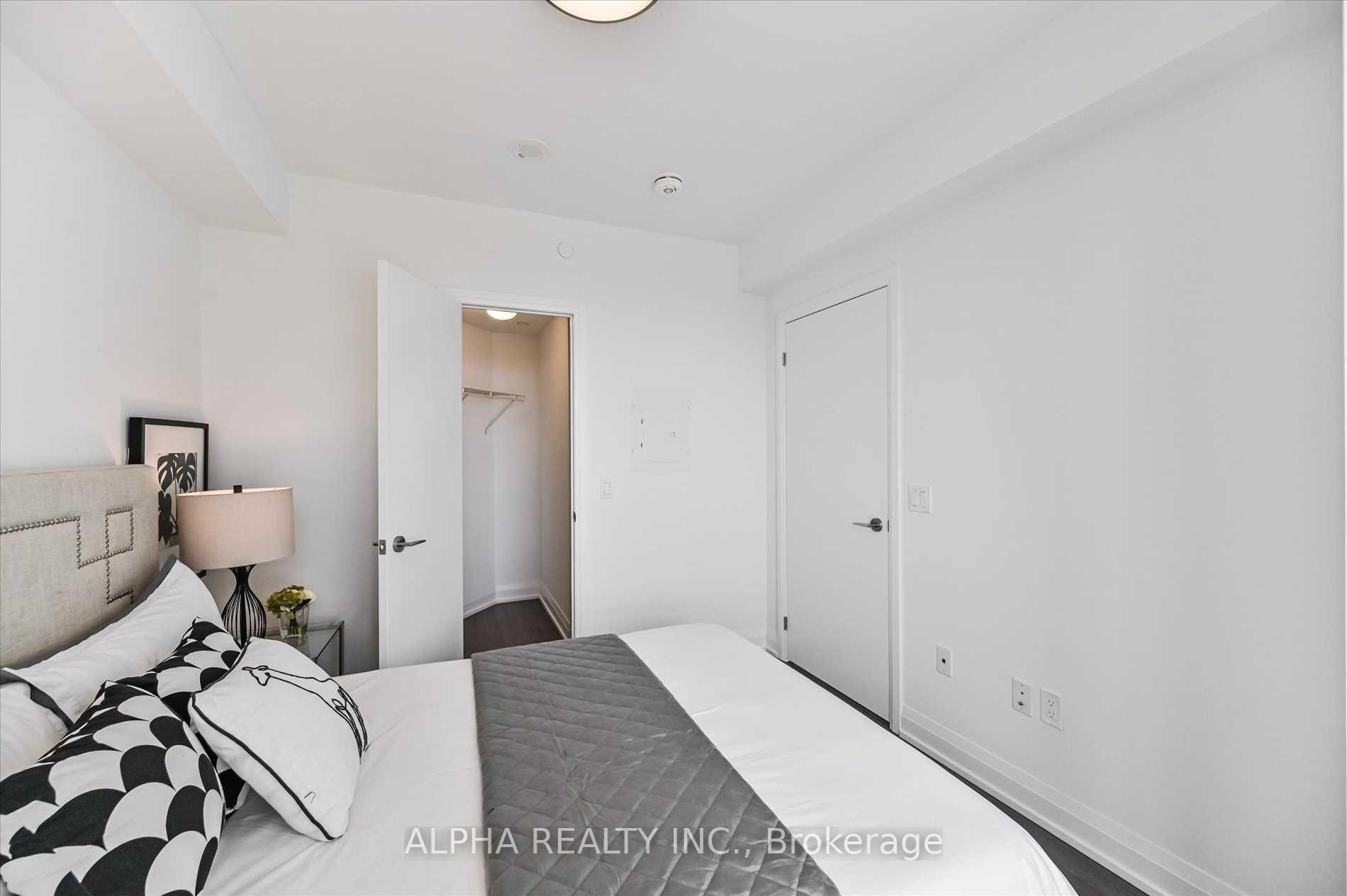Photo 6 of Unit 2203, 77 Mutual Street, Toronto, Church-Yonge Corridor — HOMEH