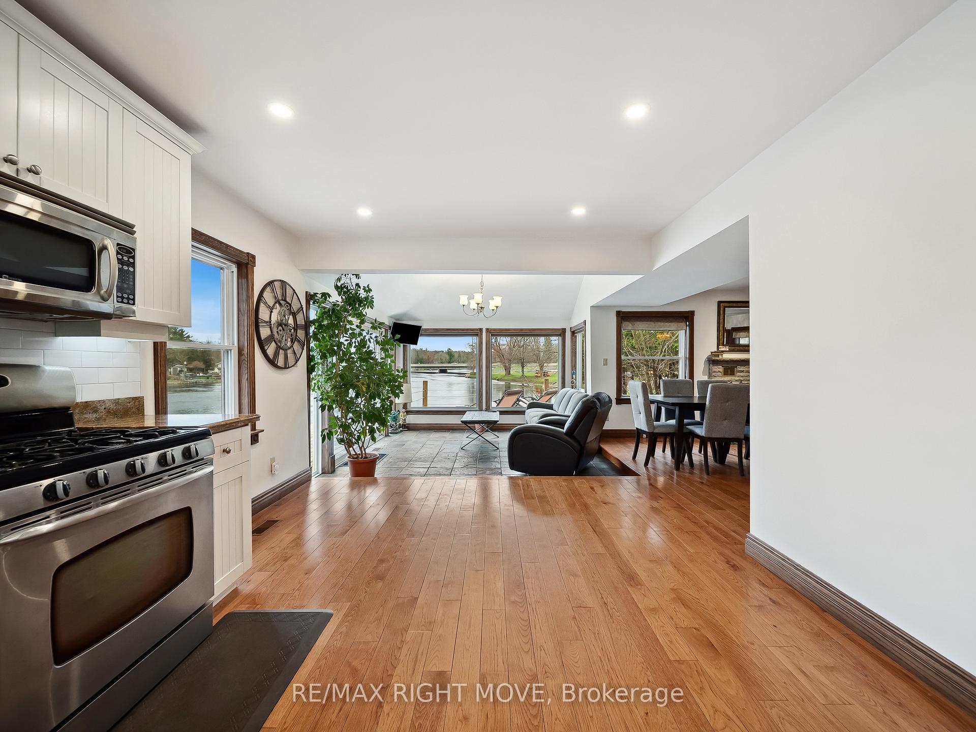 Photo 7 of 1012 Cowbell Lane, Gravenhurst, Morrison — HOMEH