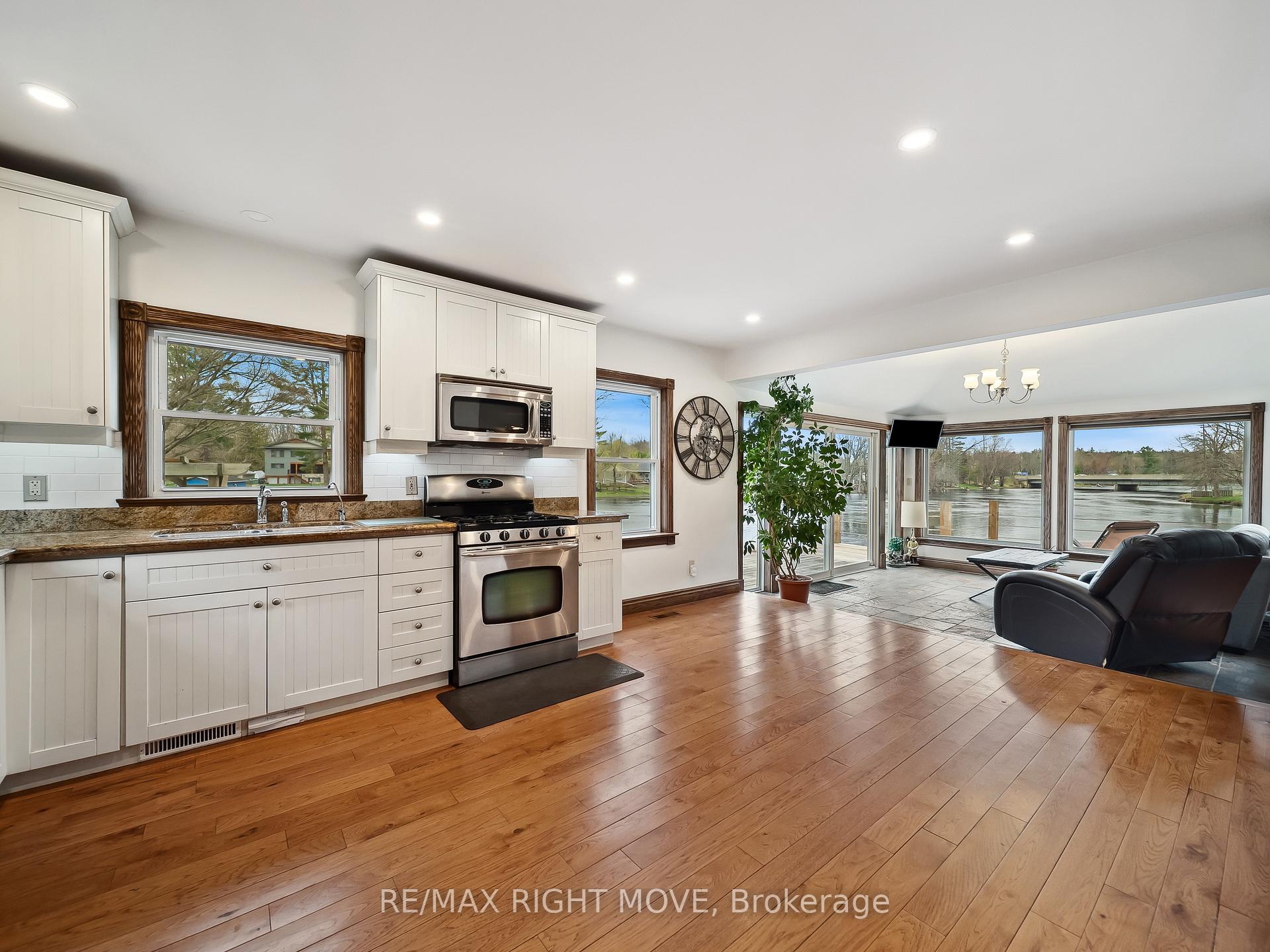 Photo 8 of 1012 Cowbell Lane, Gravenhurst, Morrison — HOMEH