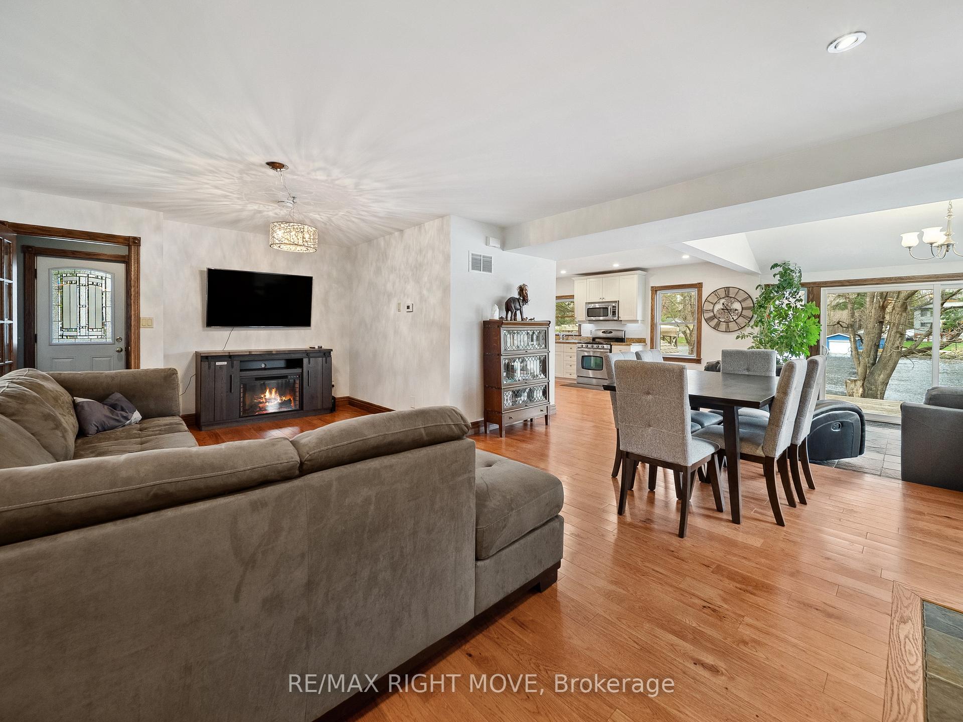 Photo 17 of 1012 Cowbell Lane, Gravenhurst, Morrison — HOMEH