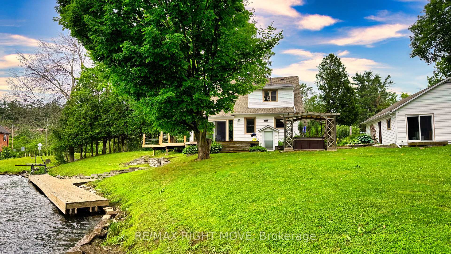 Photo 37 of 1012 Cowbell Lane, Gravenhurst, Morrison — HOMEH