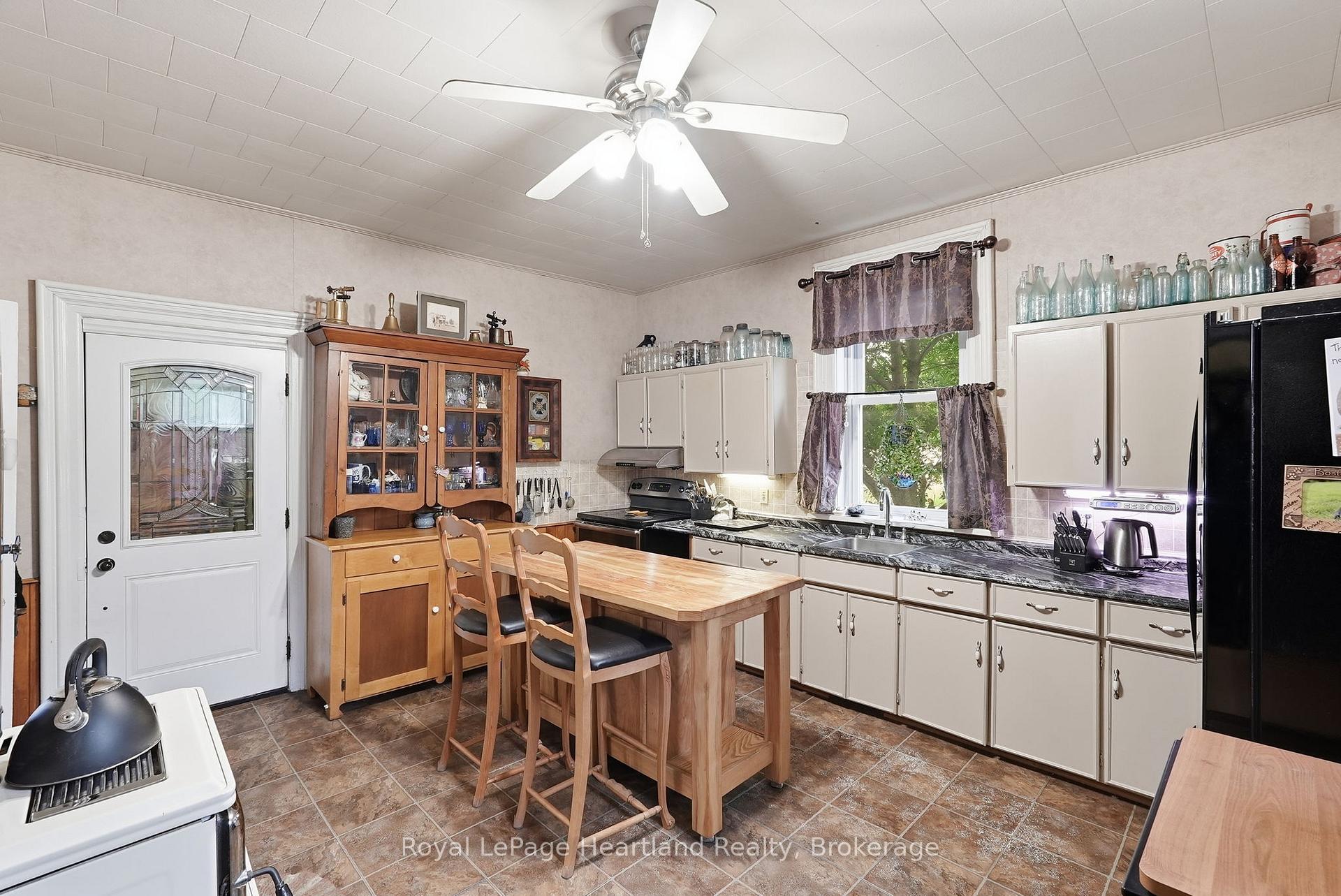 Photo 21 of 2037 Harriston Road, Howick — HOMEH