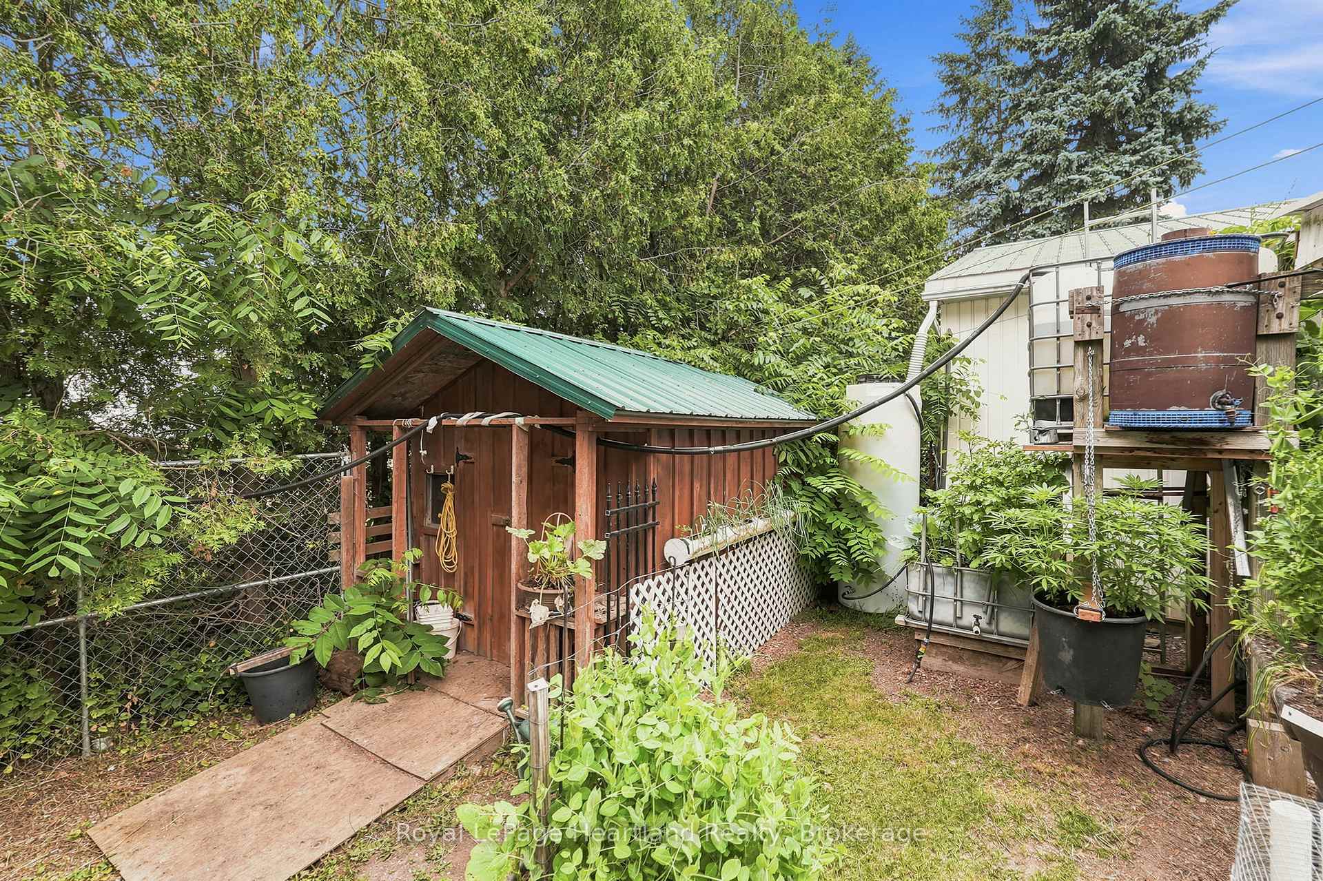 Photo 37 of 2037 Harriston Road, Howick — HOMEH