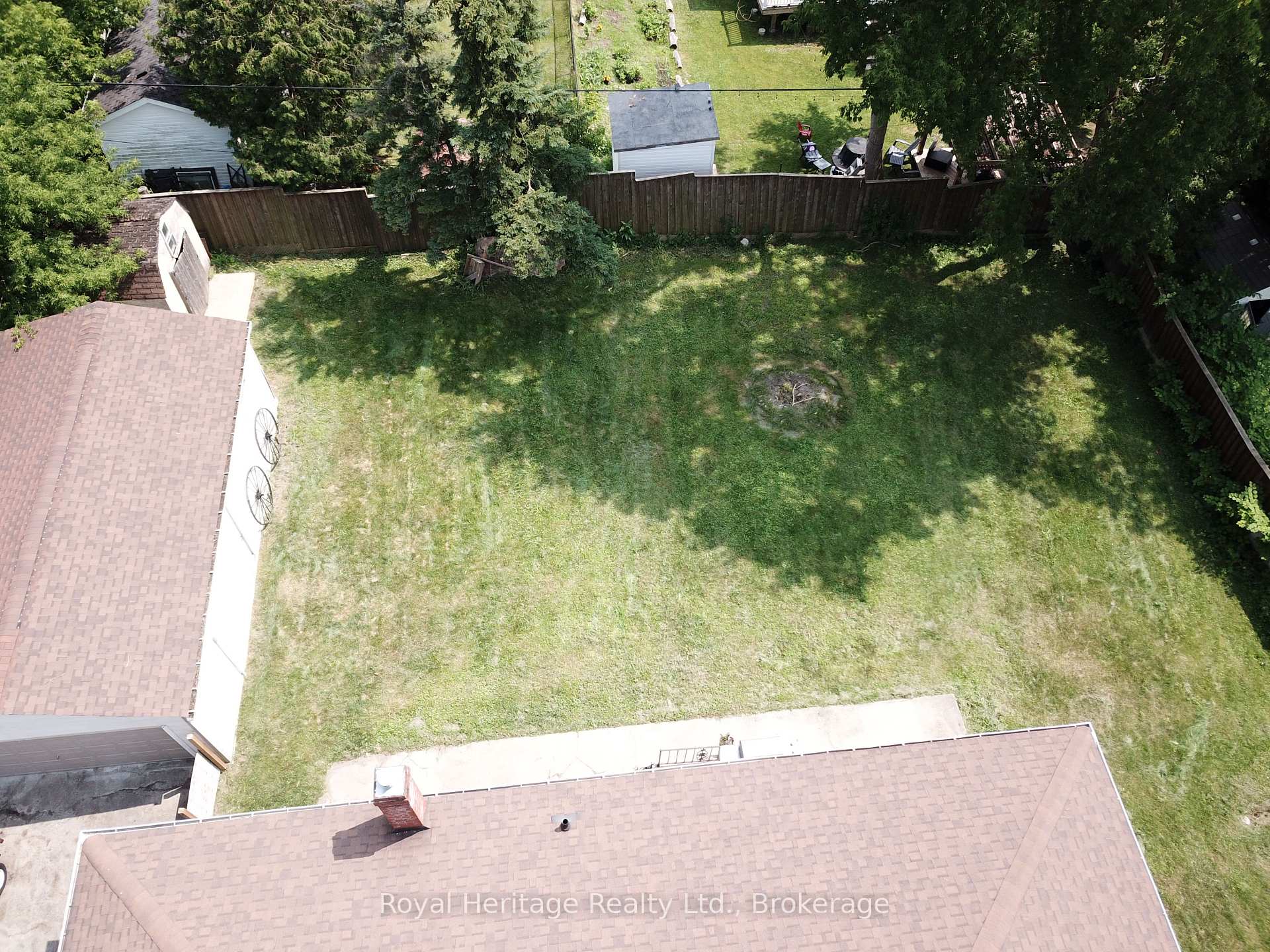 Photo 7 of 135 Silas Boulevard, Georgina, Keswick North — HOMEH