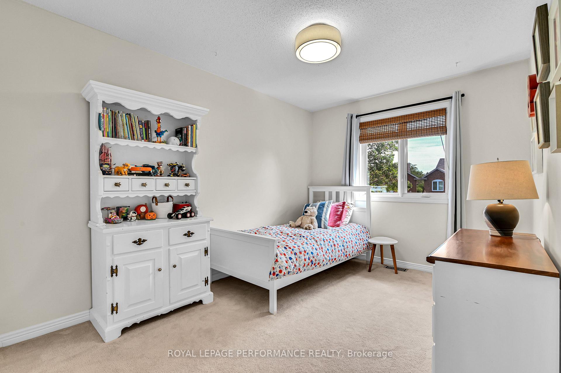 Photo 15 of 10 Rhapsody Lane, Ottawa, Hunt Club Woods — HOMEH
