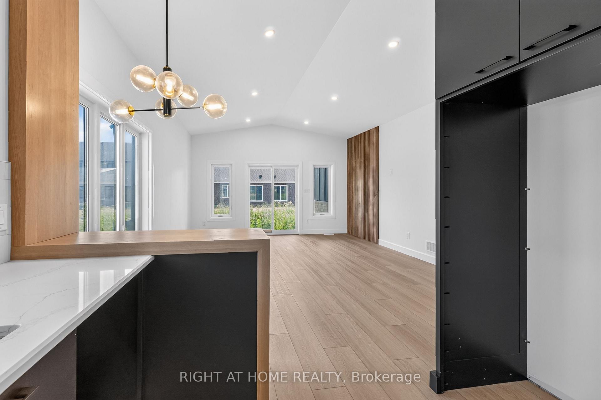 Photo 14 of 173 Renaissance Drive, St. Thomas — HOMEH