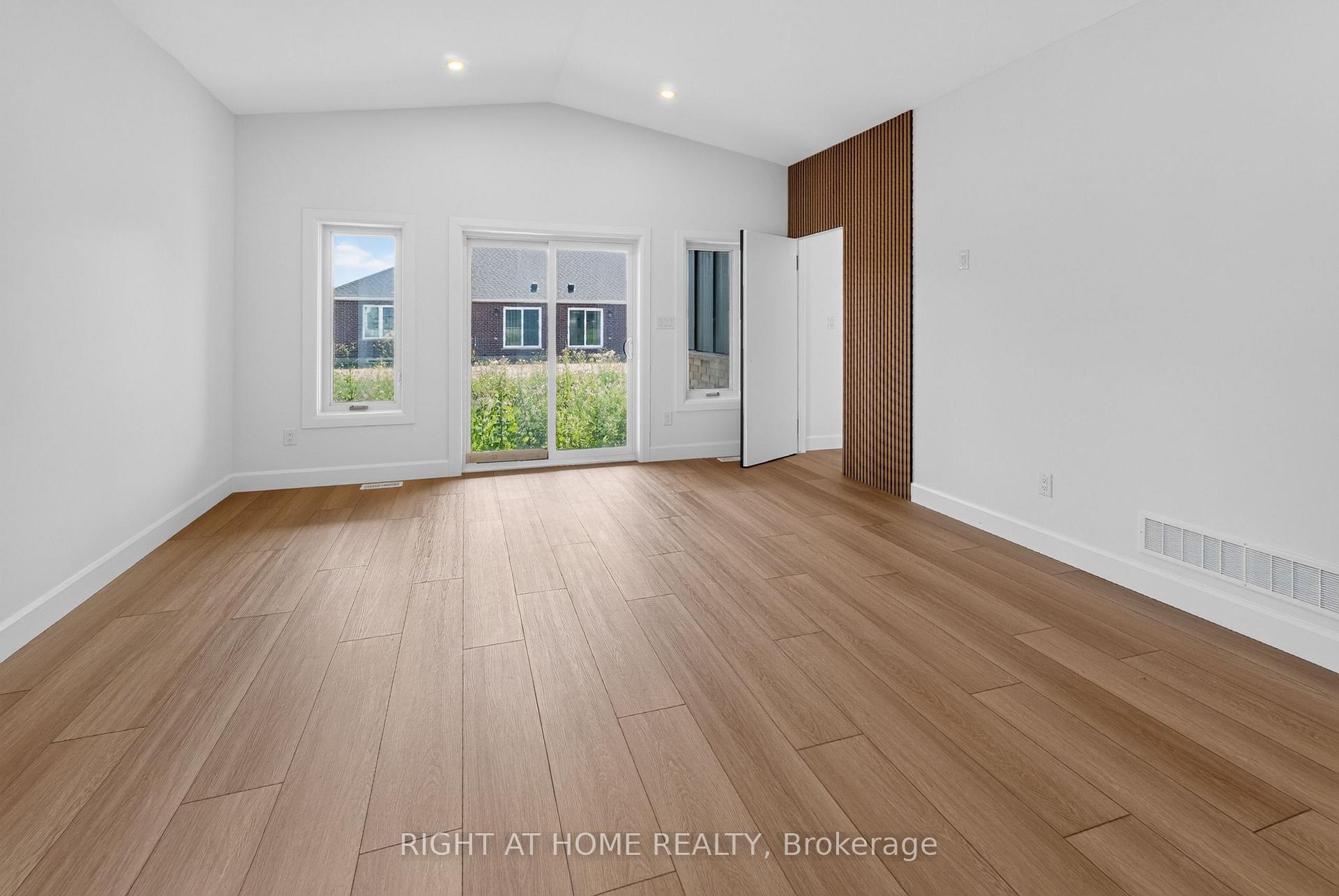 Photo 15 of 173 Renaissance Drive, St. Thomas — HOMEH