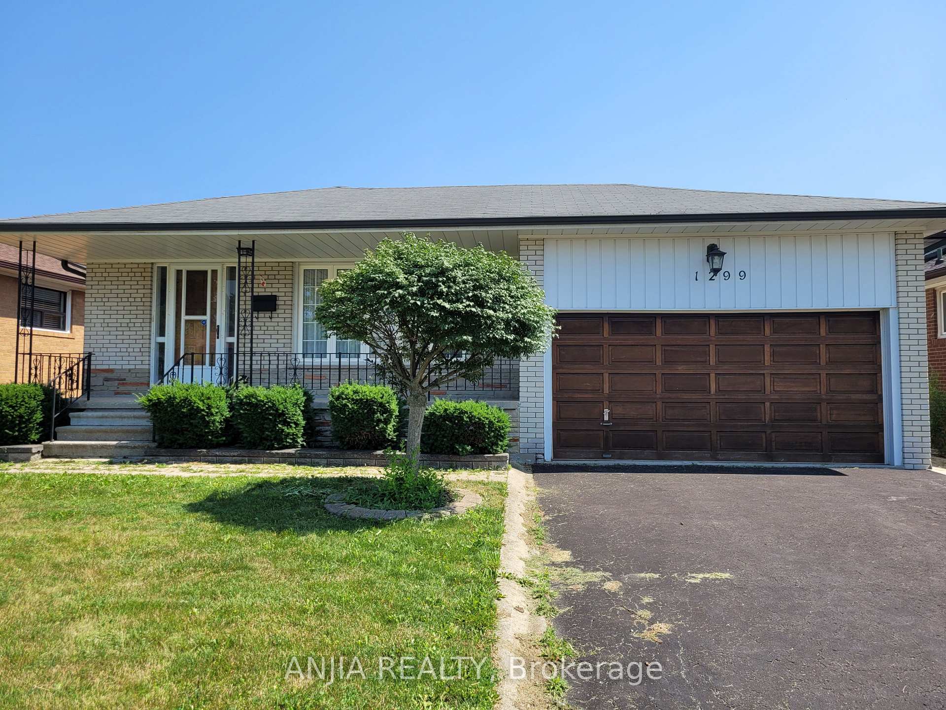 Photo of Unit Basement, 1299 Shamir Crescent