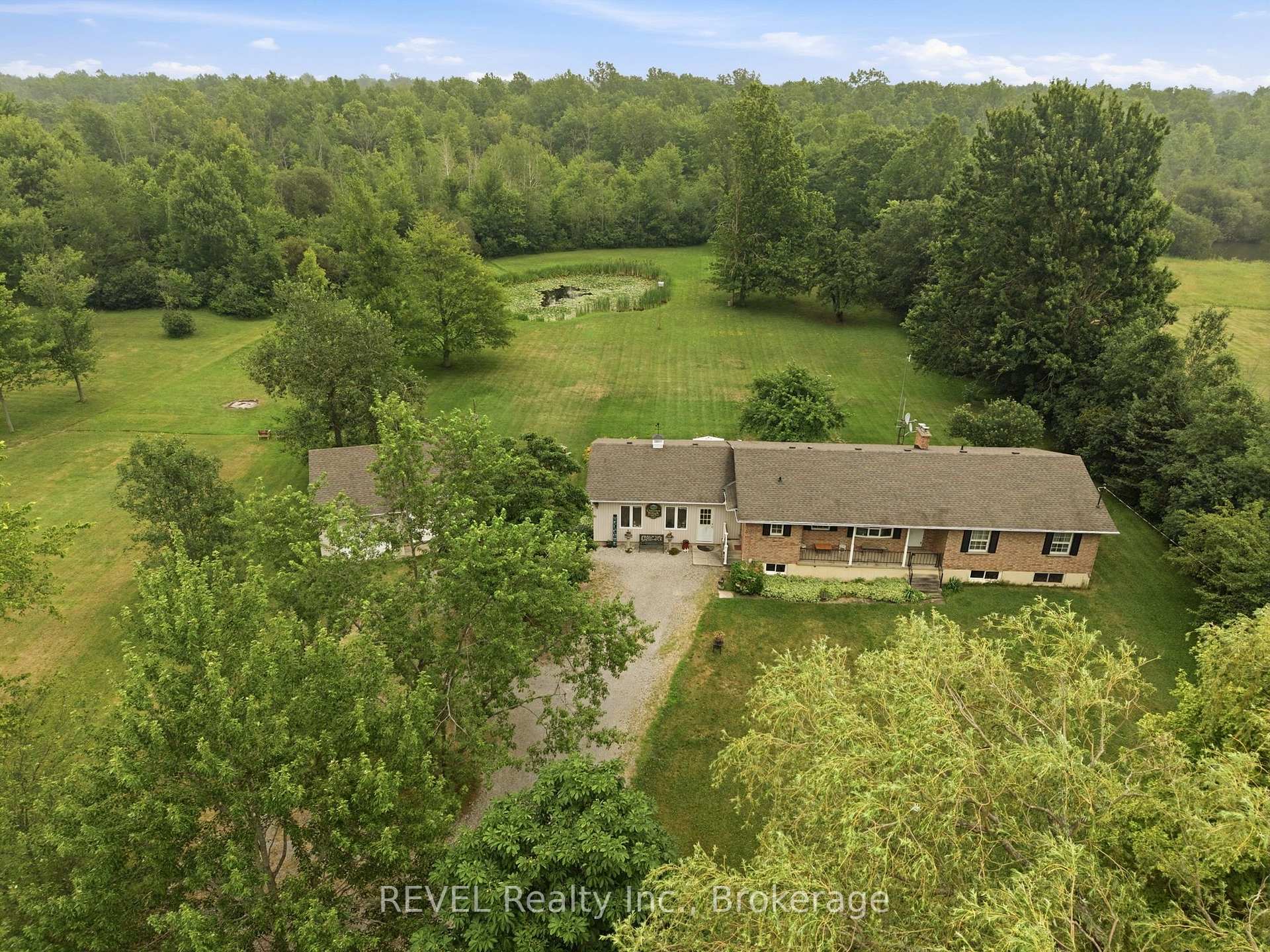 Photo 1 of 4325 White Road, Port Colborne, Bethel — HOMEH
