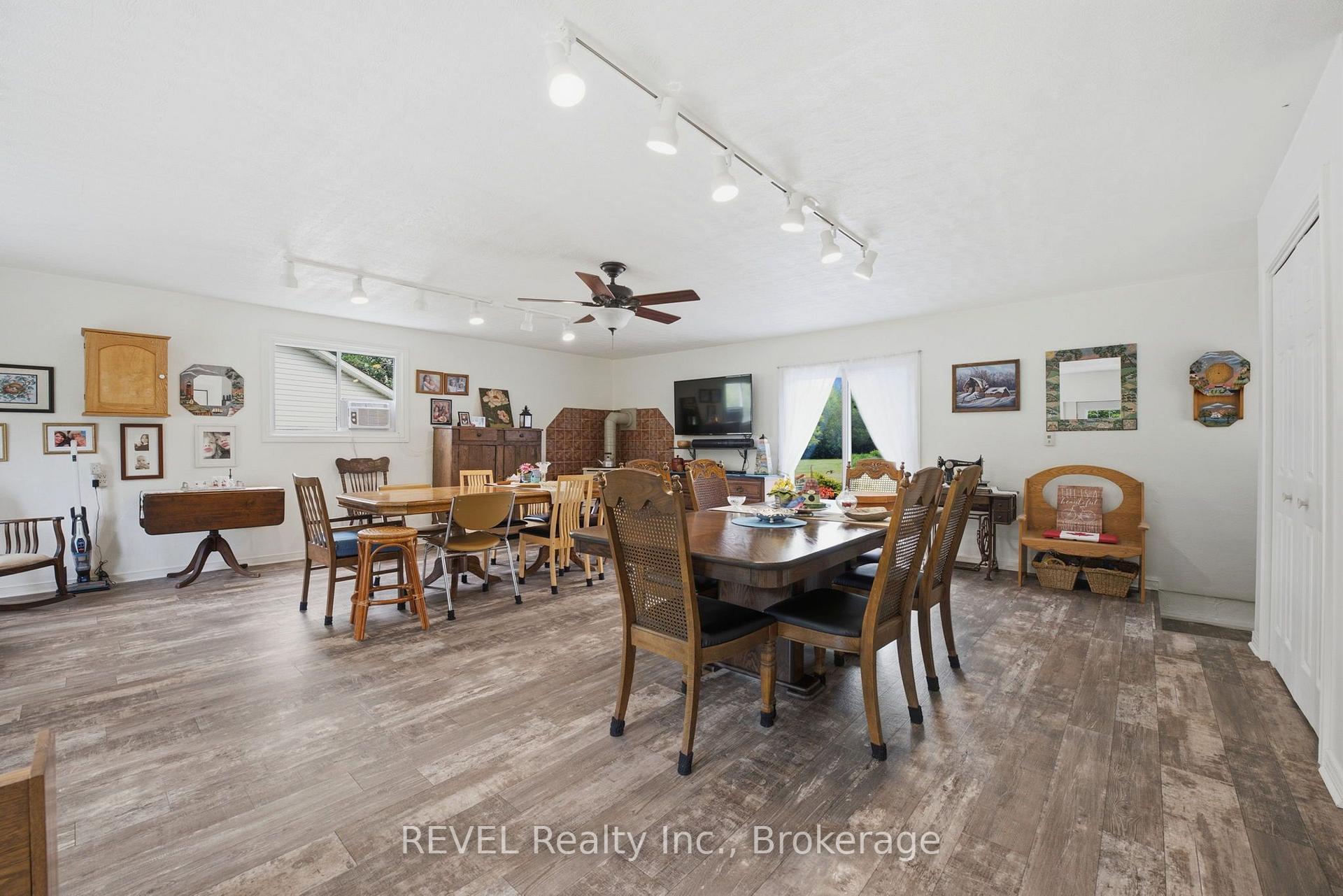Photo 5 of 4325 White Road, Port Colborne, Bethel — HOMEH
