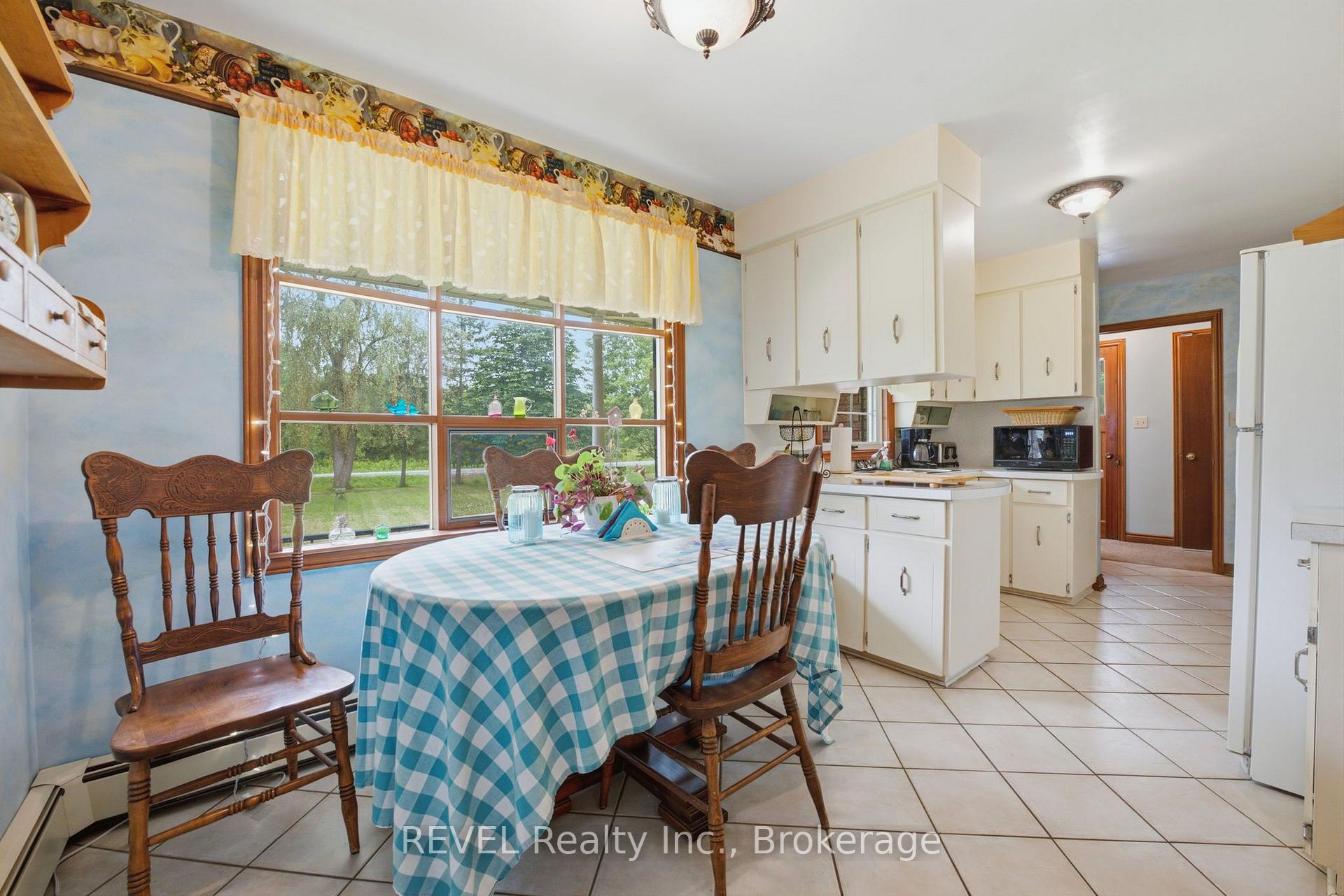 Photo 14 of 4325 White Road, Port Colborne, Bethel — HOMEH