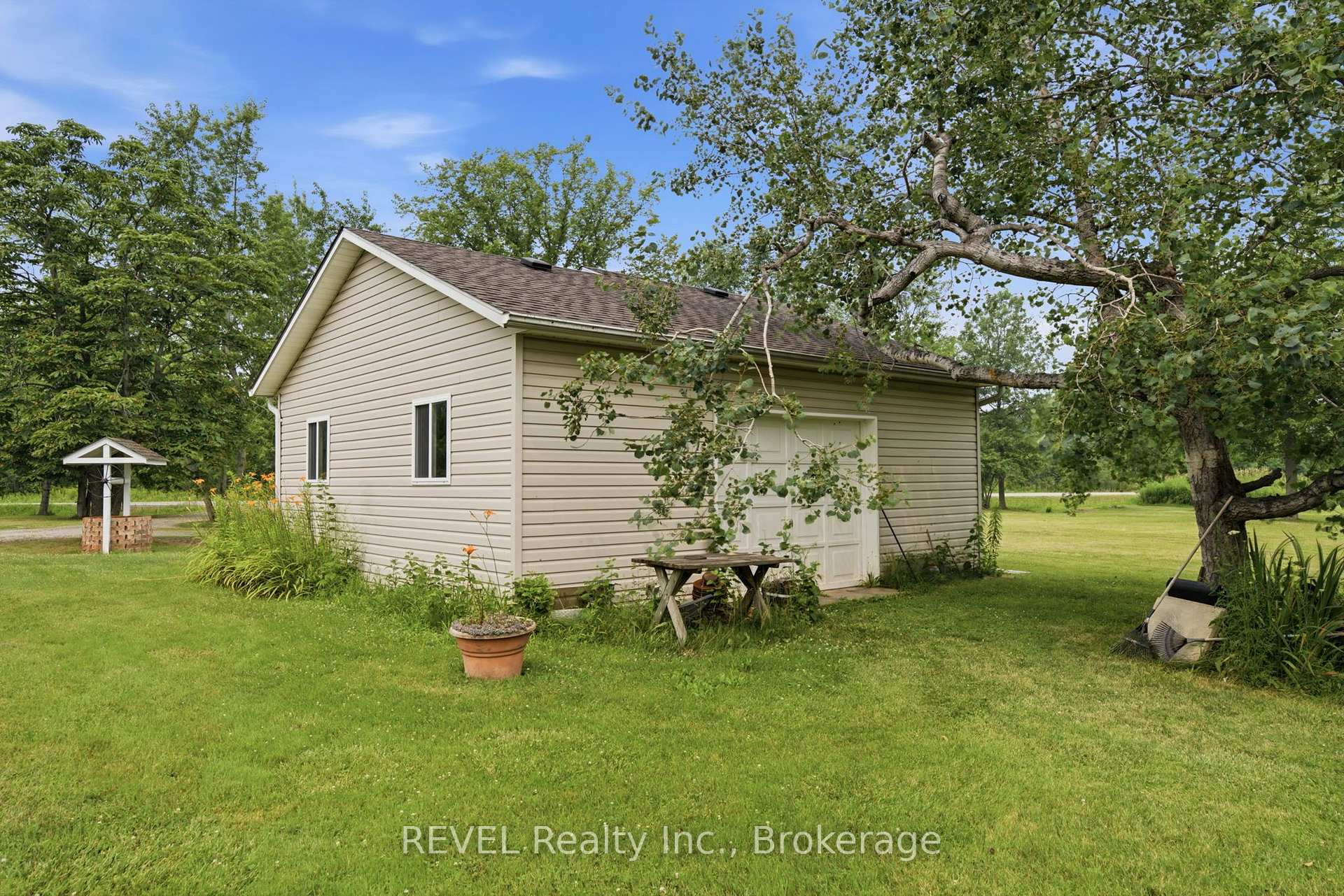 Photo 38 of 4325 White Road, Port Colborne, Bethel — HOMEH