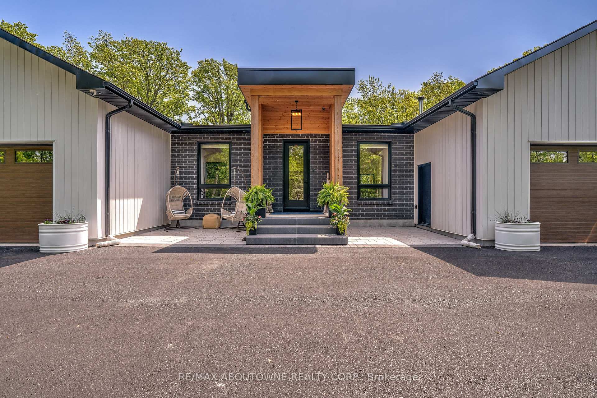 Photo 35 of 295 Allen Road, Grimsby, Grimsby Escarpment — HOMEH