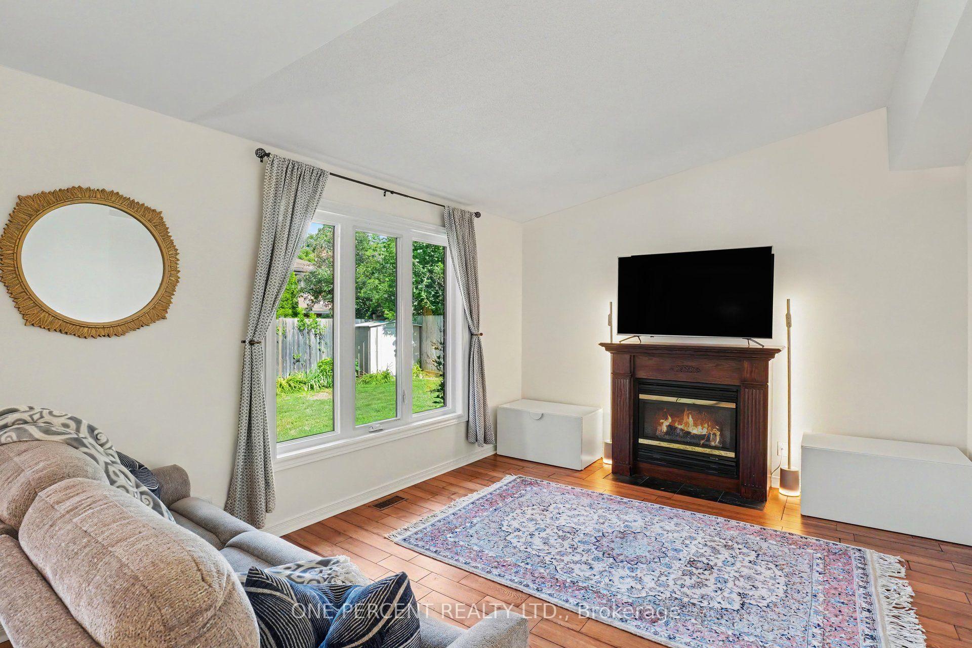 Photo 8 of 161 Beechfern Drive, Ottawa, Stittsville (Central) — HOMEH