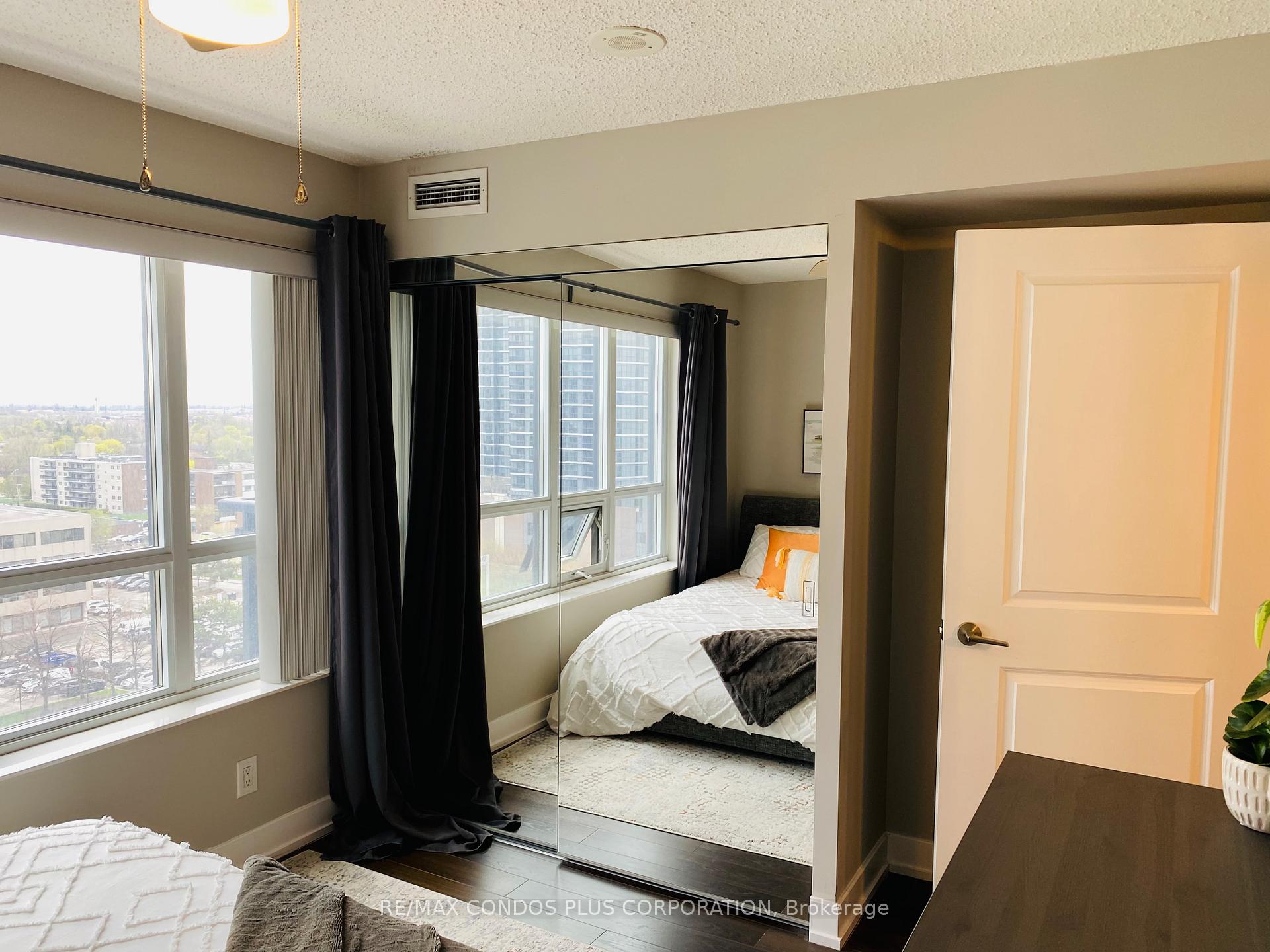 Photo 11 of Unit 927, 2 Eva Road, Etobicoke, Etobicoke West Mall — HOMEH