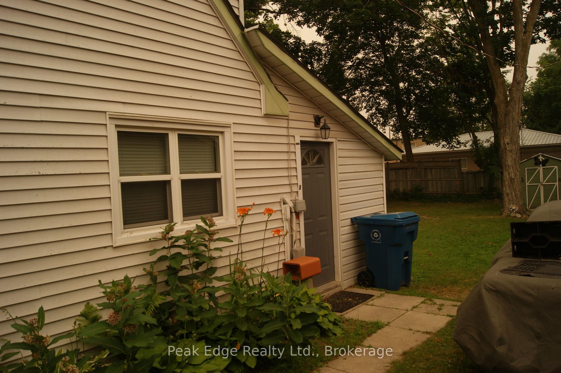 Photo 11 of 338 Colborne Street W, Orillia — HOMEH