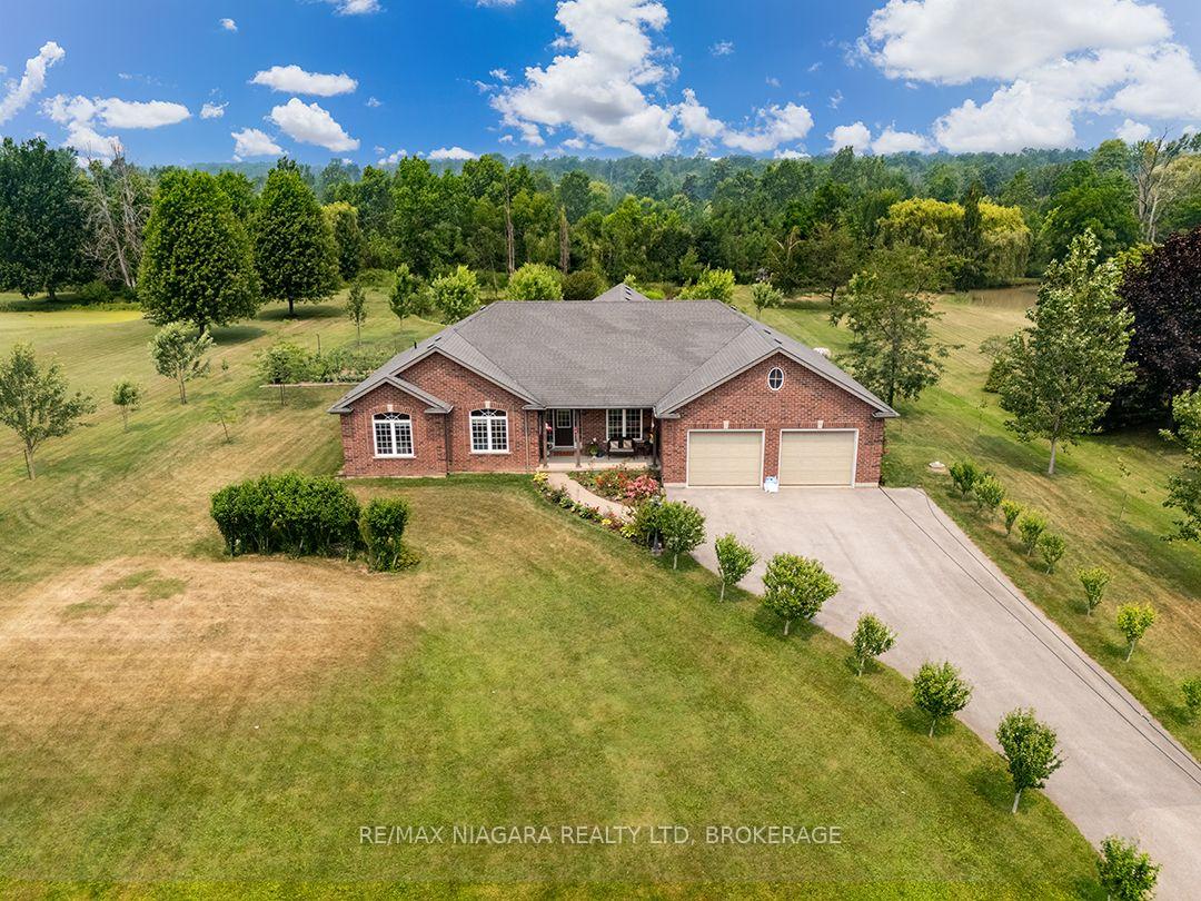 Photo 3 of 11004 Lakeshore Road, Wainfleet, Lakeshore — HOMEH