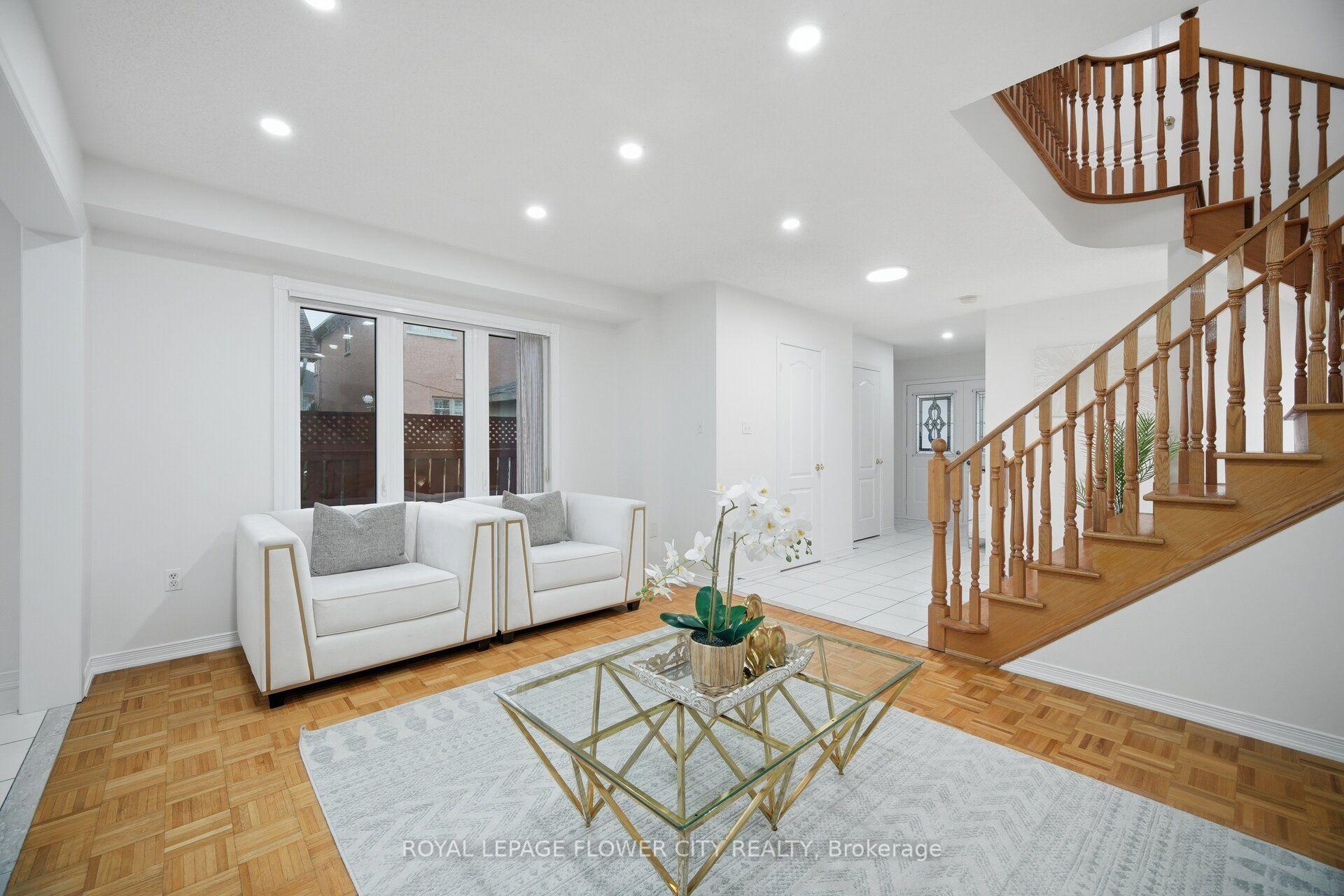 Photo 9 of 25 Skylar Circle, Brampton, Bram East — HOMEH