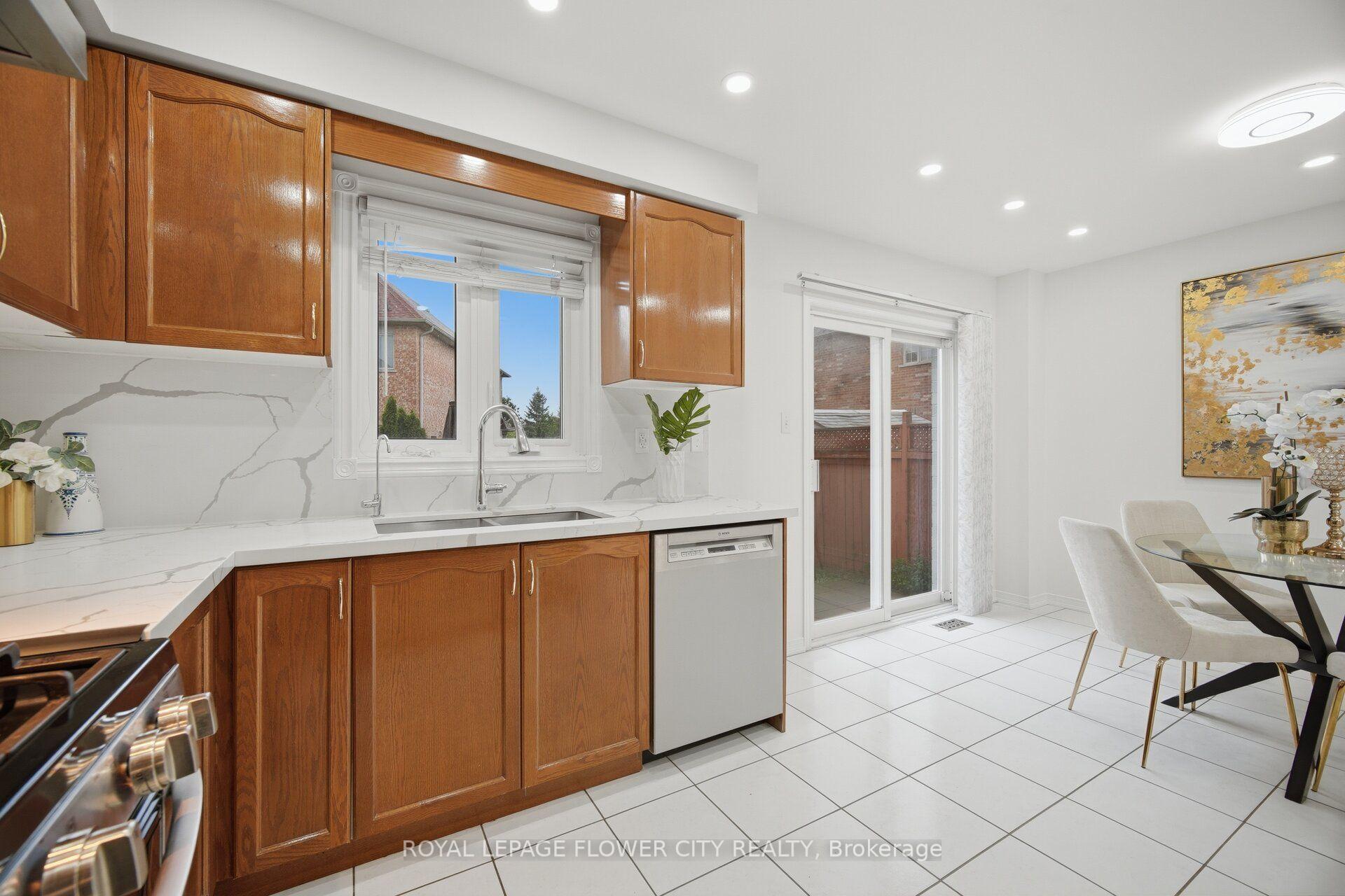 Photo 14 of 25 Skylar Circle, Brampton, Bram East — HOMEH