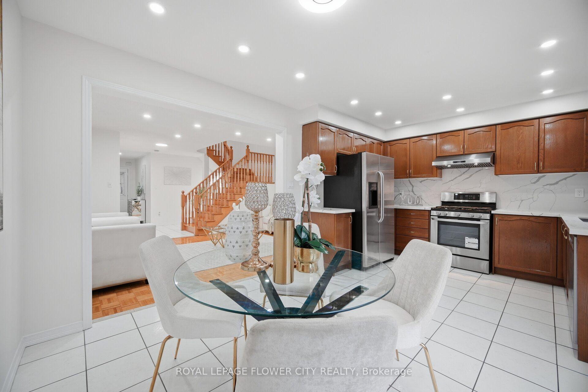Photo 18 of 25 Skylar Circle, Brampton, Bram East — HOMEH