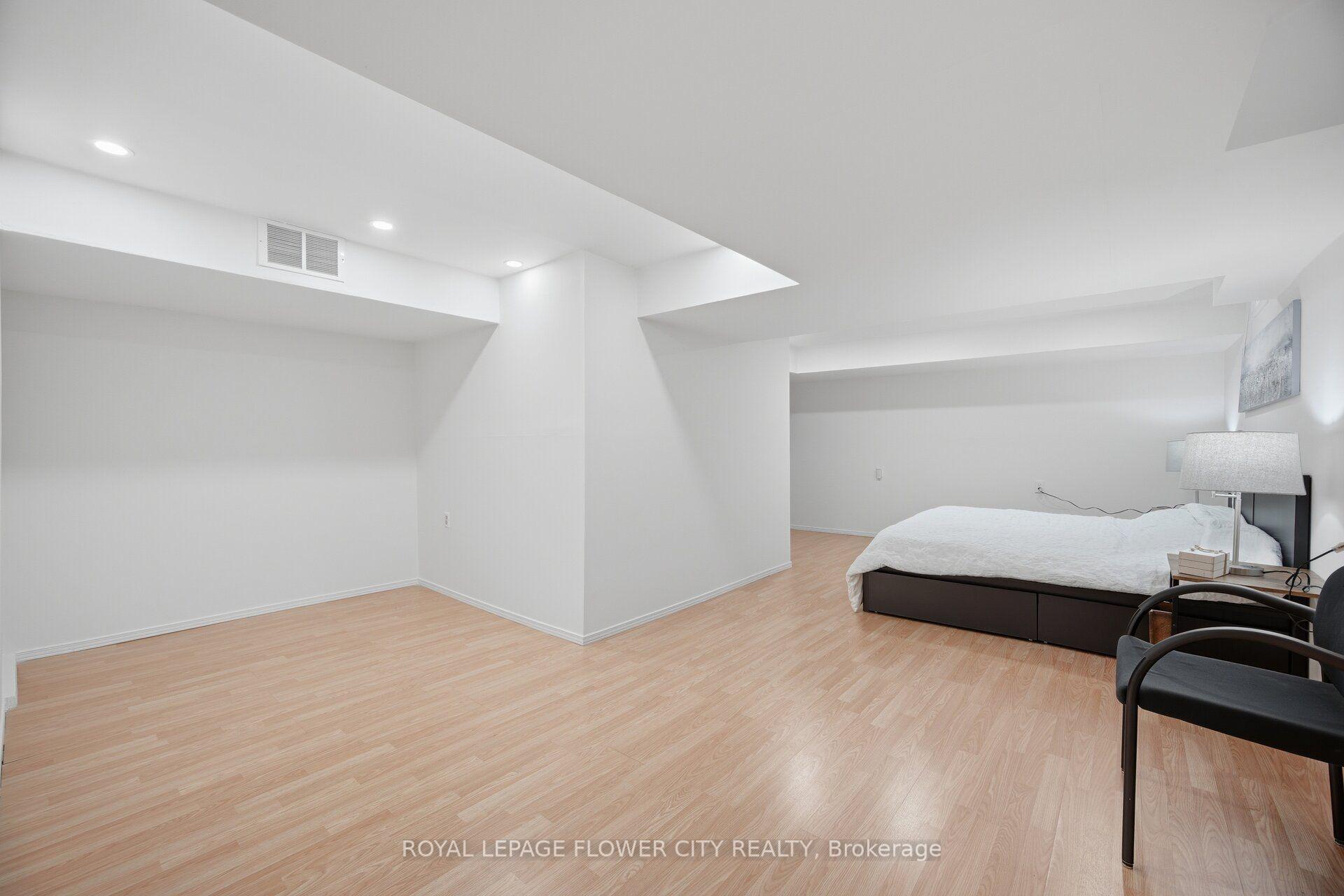 Photo 37 of 25 Skylar Circle, Brampton, Bram East — HOMEH